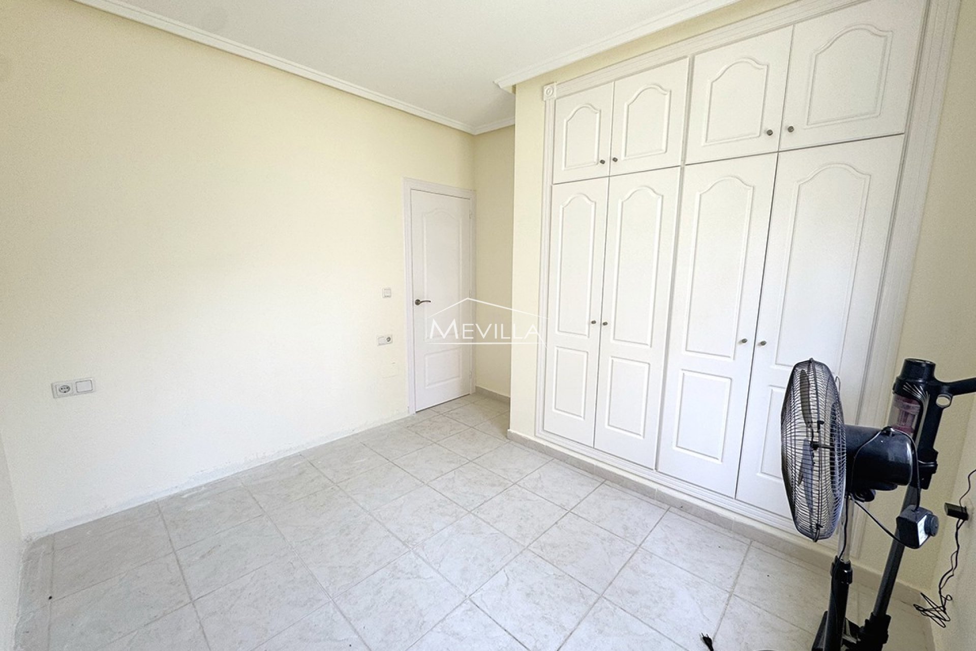 Reventas - Chalet / Villa - Guardamar / Ciudad Quesada / La Marina - Ciudad Quesada