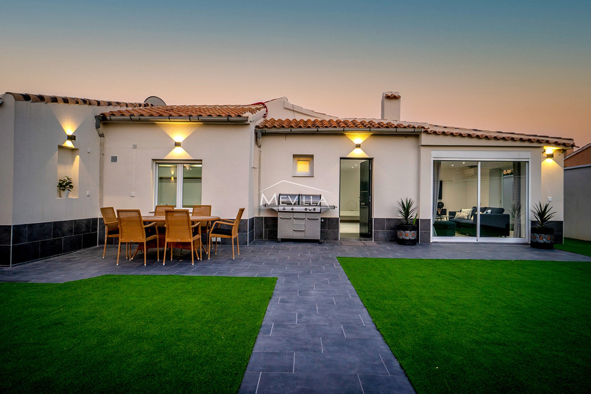 Reventas - Chalet / Villa - Orihuela Costa - Cabo Roig