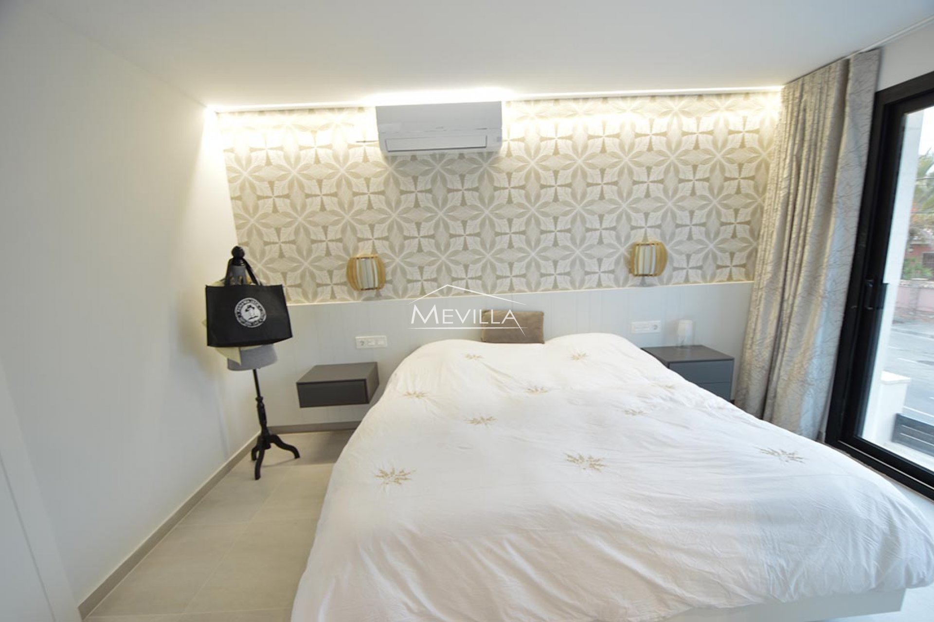 Reventas - Chalet / Villa - Orihuela Costa - Cabo Roig