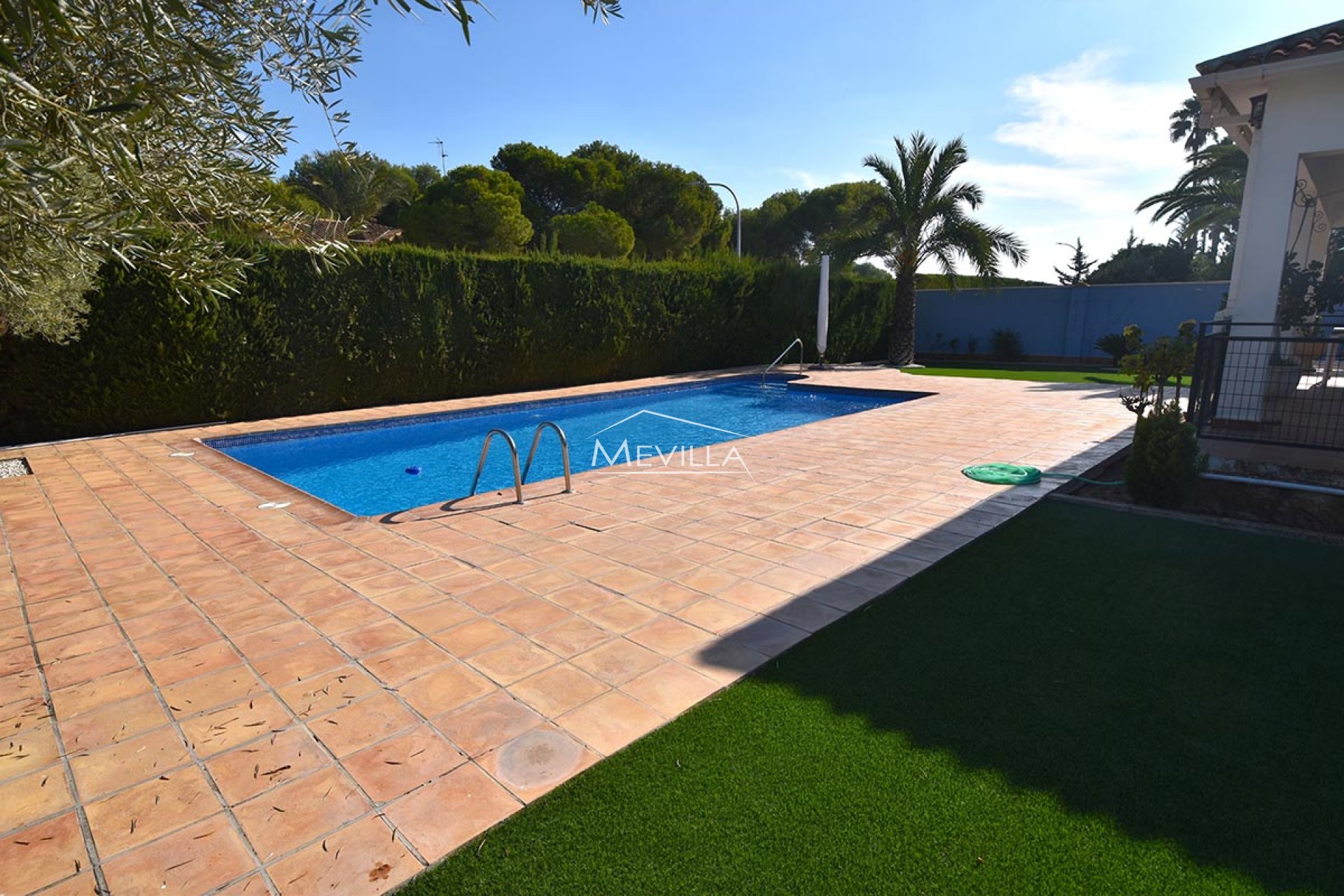 Reventas - Chalet / Villa - Orihuela Costa - Campoamor
