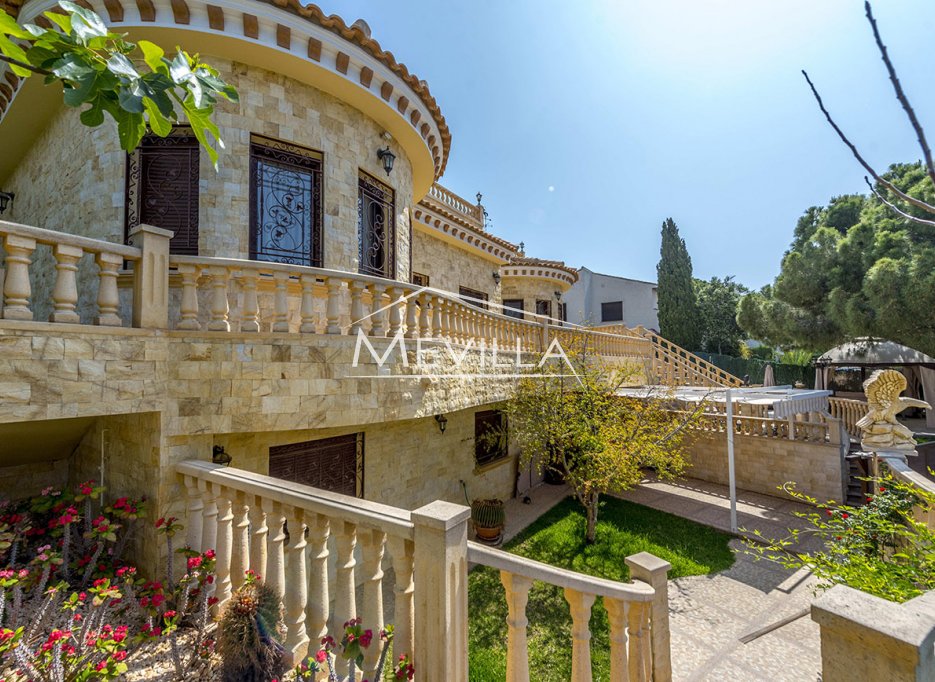 Reventas - Chalet / Villa - Orihuela Costa - Campoamor