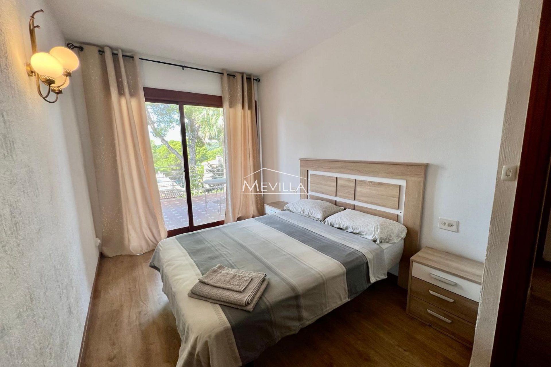 Reventas - Chalet / Villa - Orihuela Costa - Campoamor