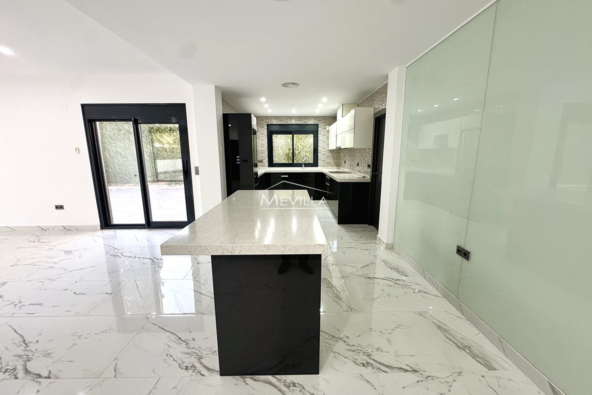 Reventas - Chalet / Villa - Orihuela Costa - Campoamor