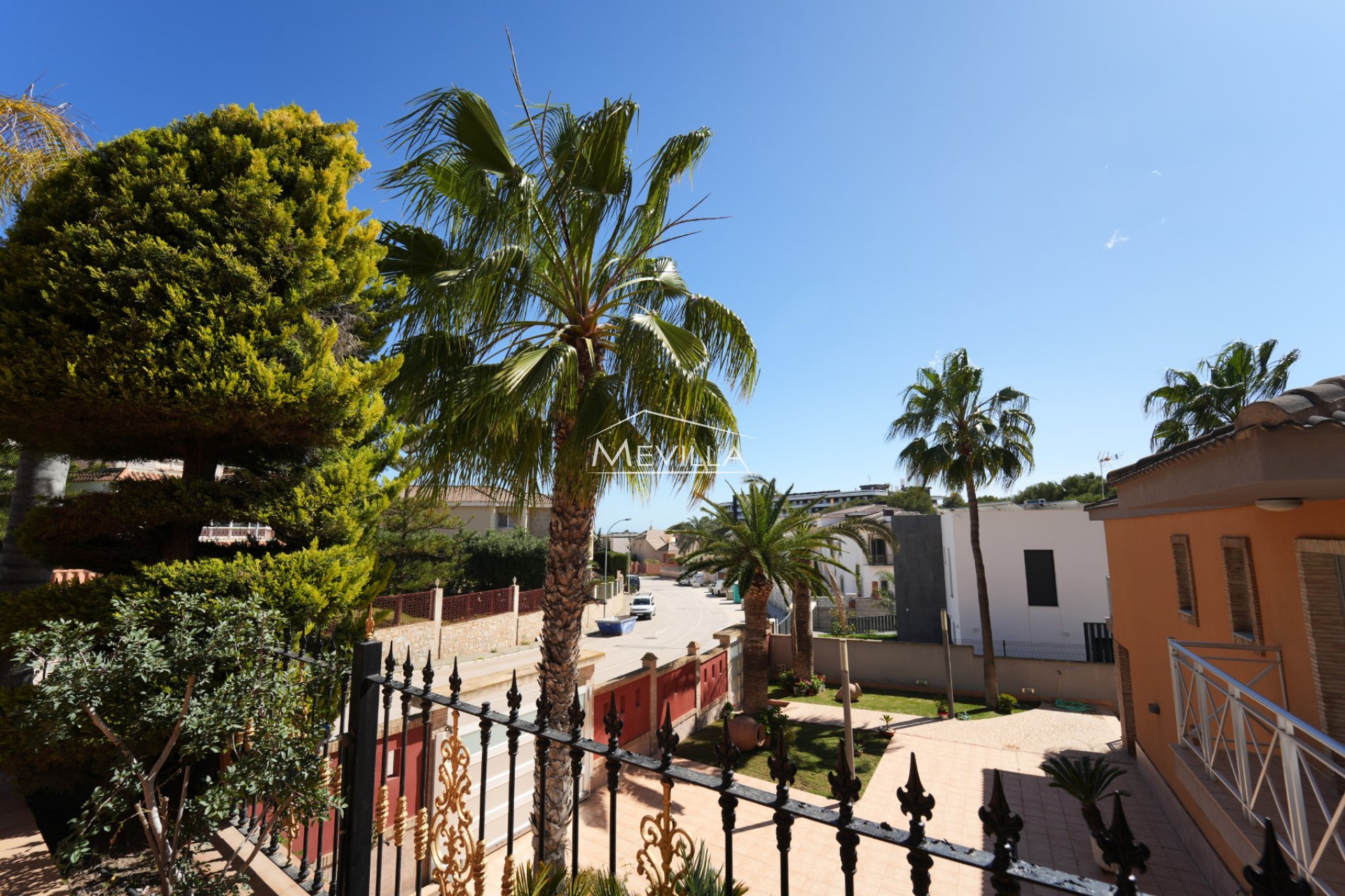 Reventas - Chalet / Villa - Orihuela Costa - Campoamor