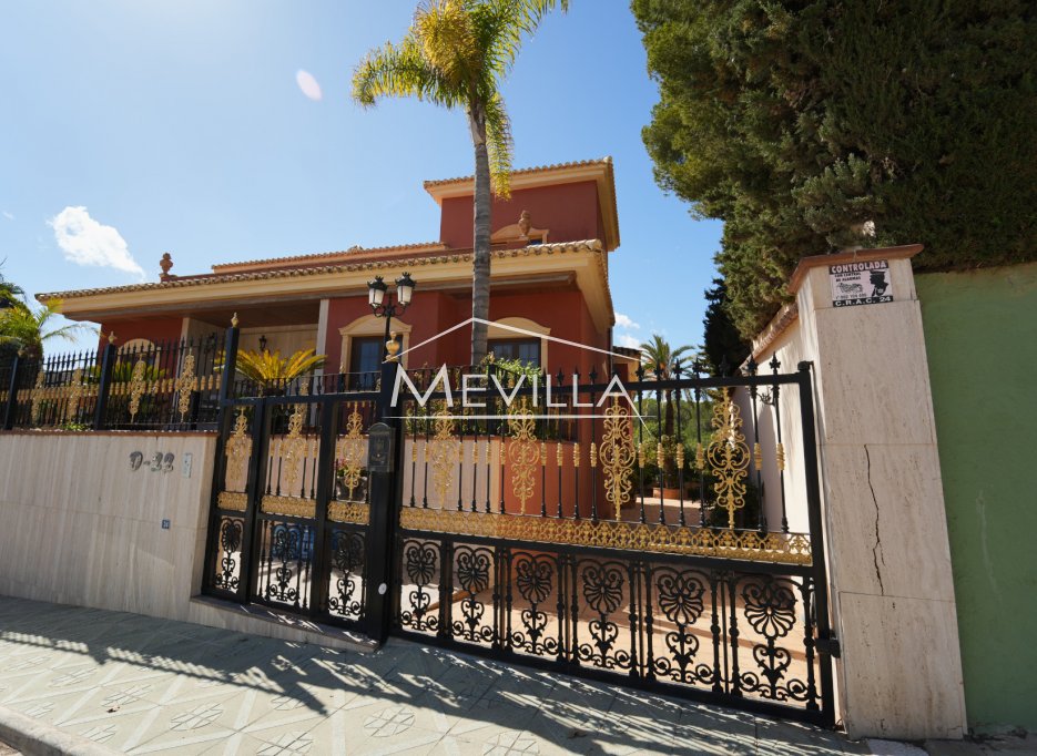 Reventas - Chalet / Villa - Orihuela Costa - Campoamor