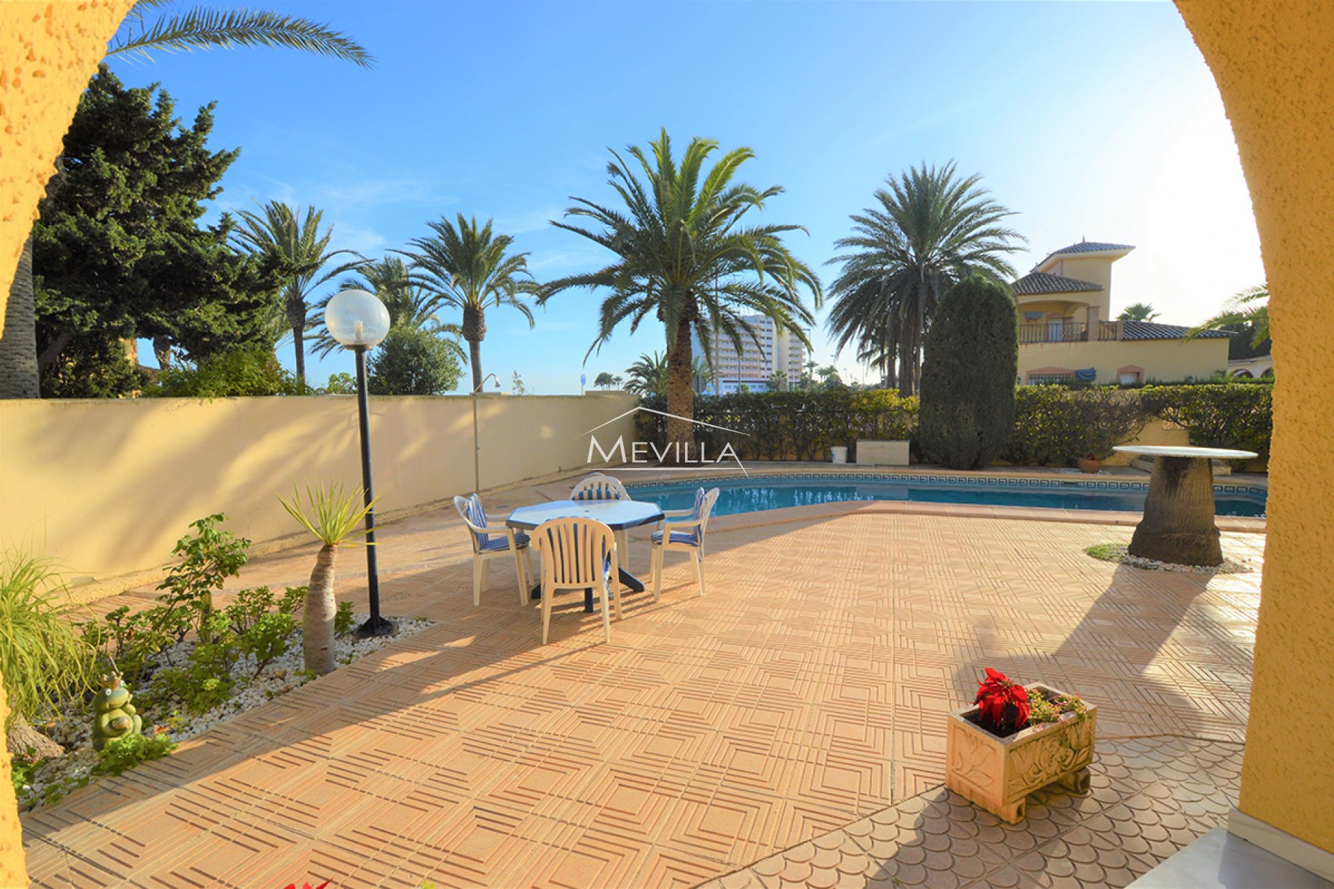 Reventas - Chalet / Villa - Orihuela Costa - La Zenia