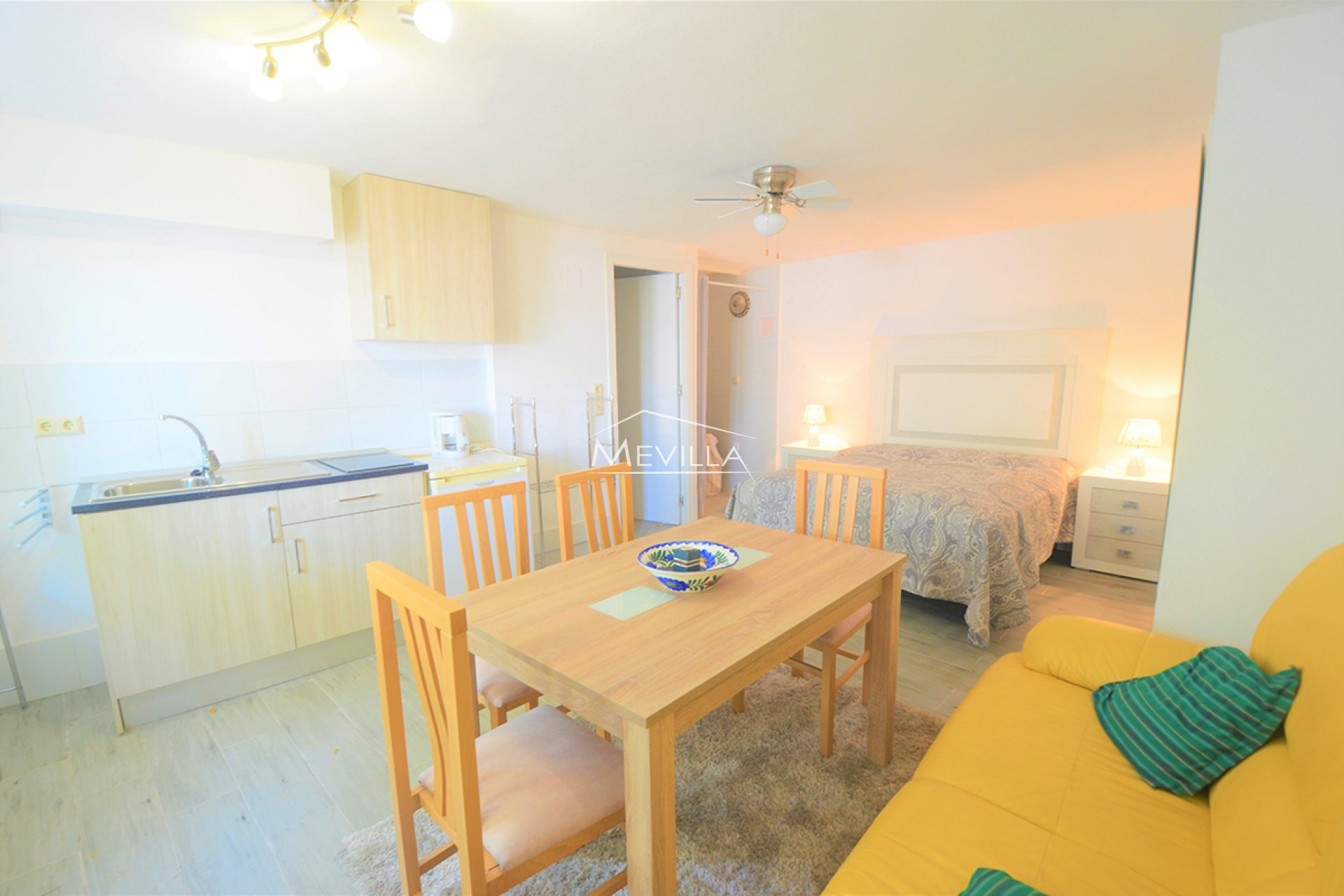Reventas - Chalet / Villa - Orihuela Costa - La Zenia