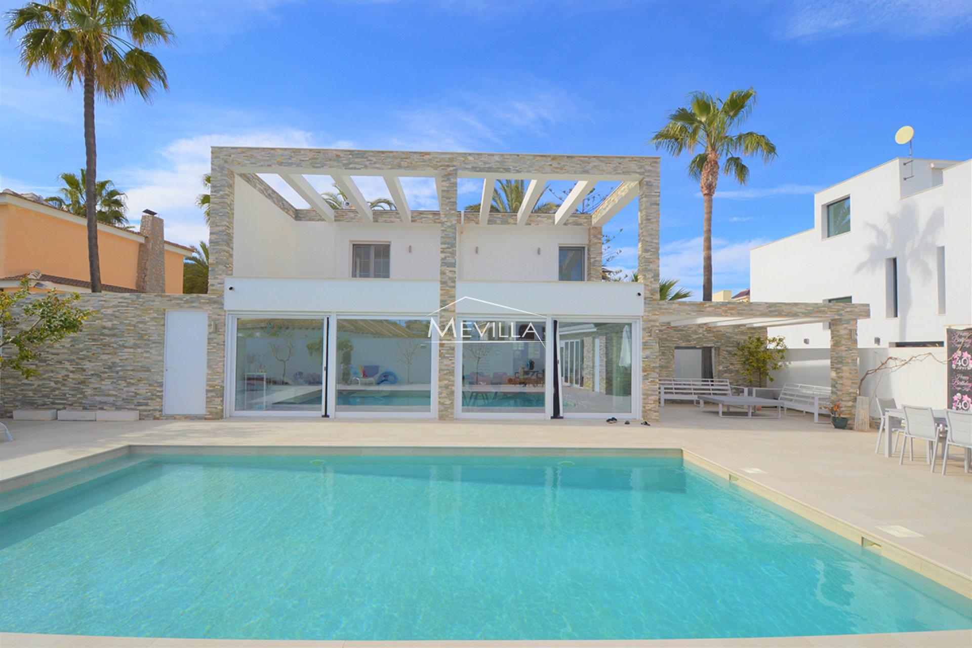 Reventas - Chalet / Villa - Orihuela Costa - La Zenia