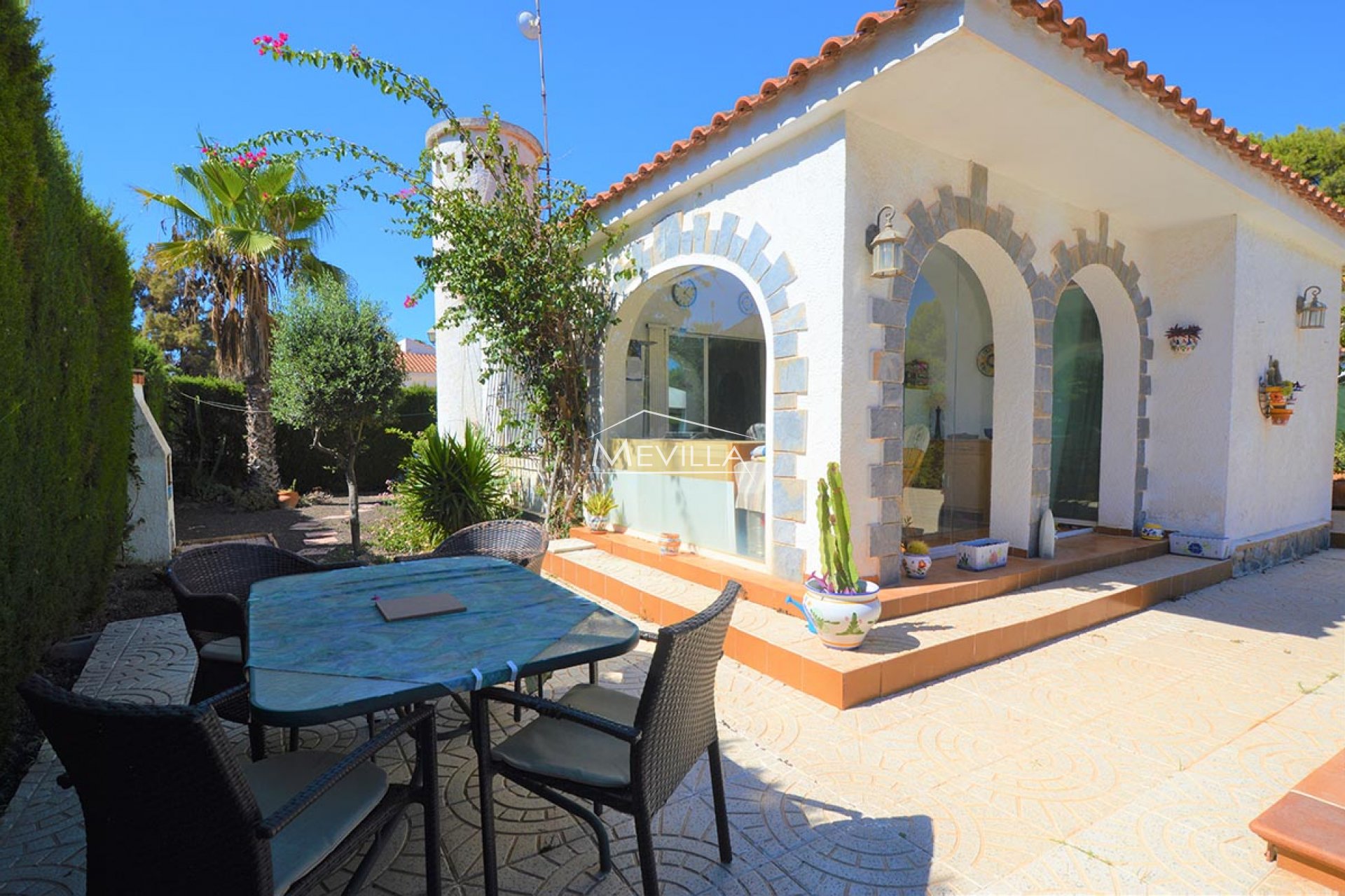 Reventas - Chalet / Villa - Orihuela Costa - La Zenia