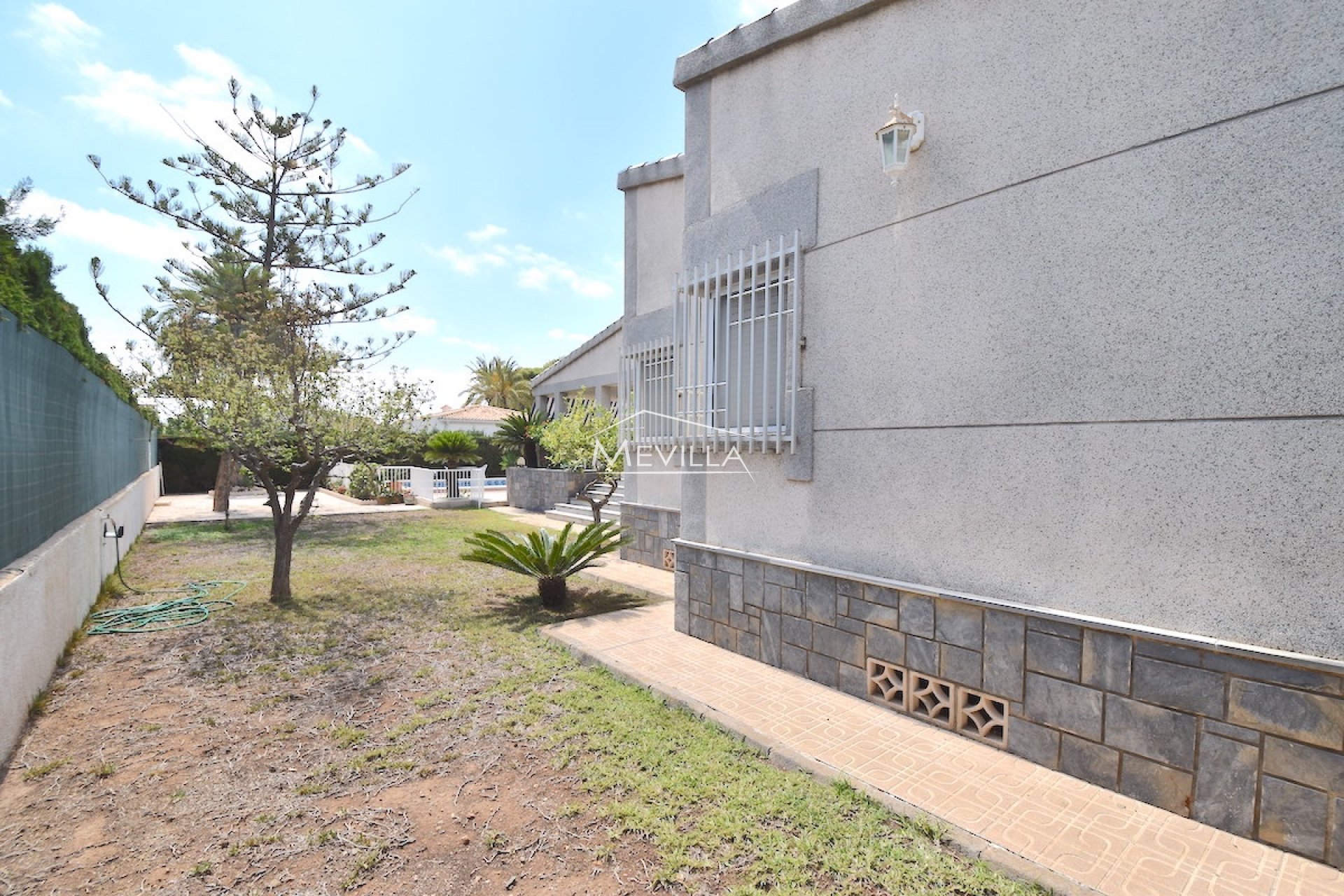 Reventas - Chalet / Villa - Orihuela Costa - La Zenia
