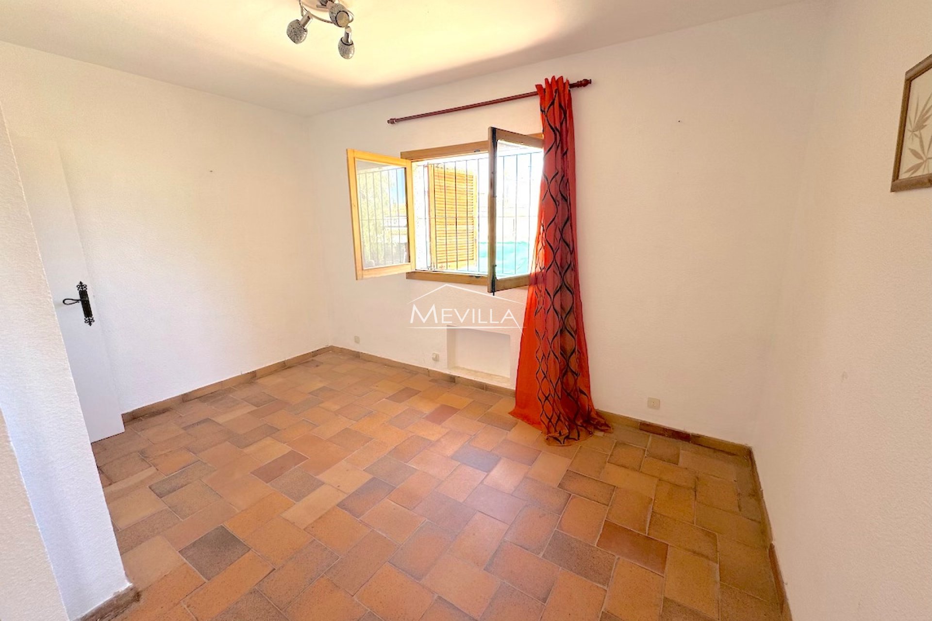 Reventas - Chalet / Villa - Orihuela Costa - La Zenia