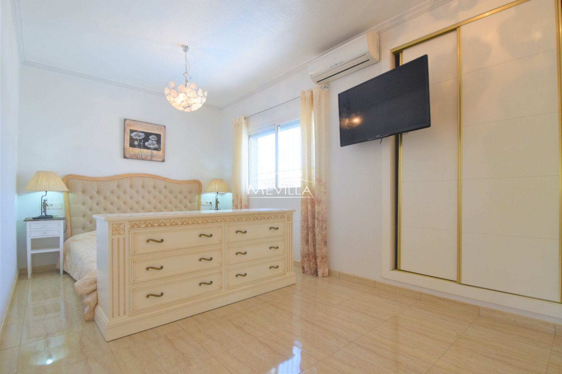 Reventas - Chalet / Villa - Orihuela Costa - La Zenia