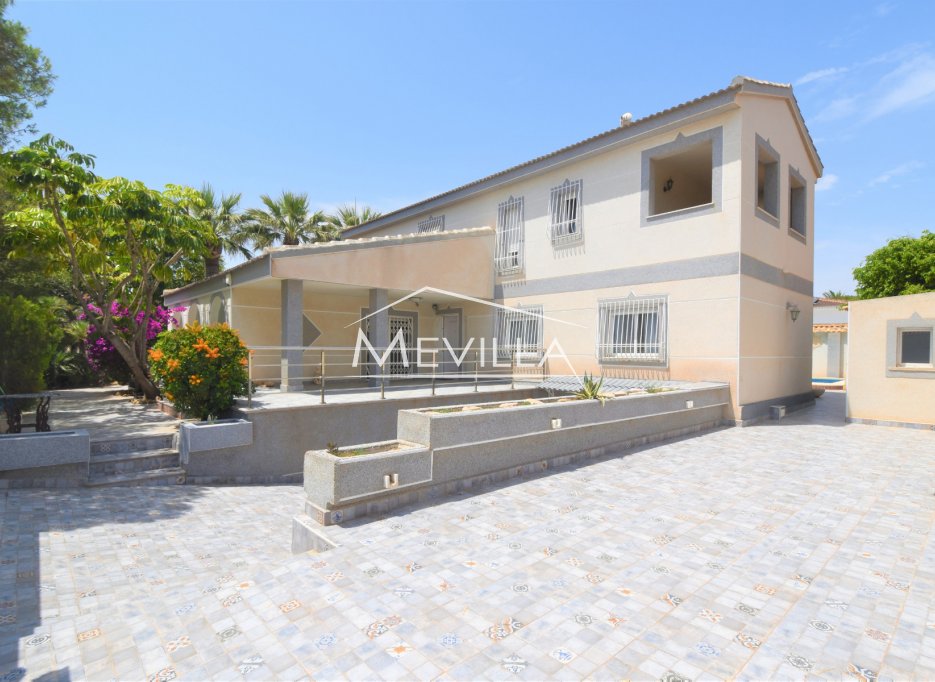 Reventas - Chalet / Villa - Orihuela Costa - La Zenia