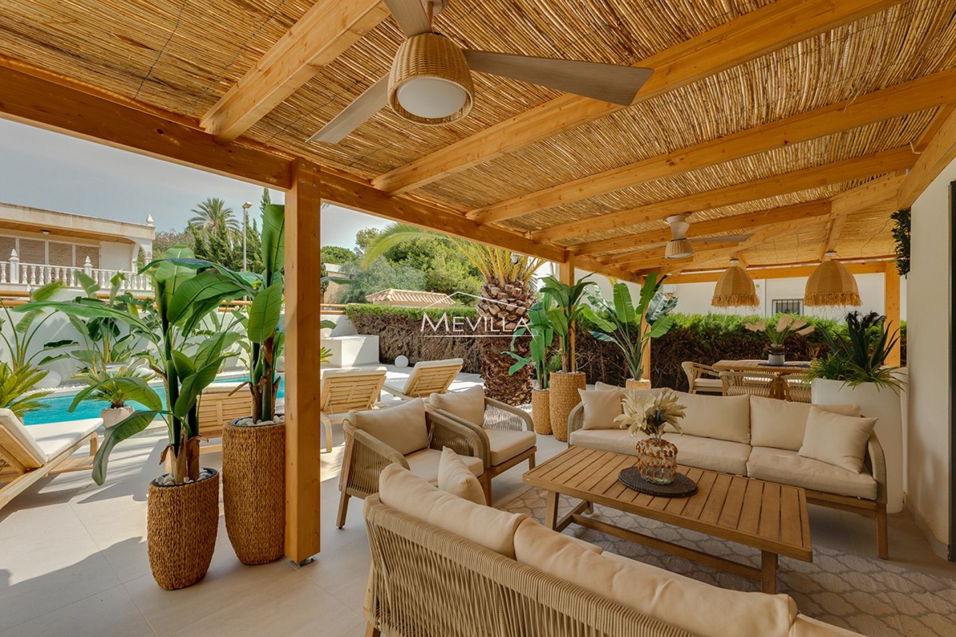 Reventas - Chalet / Villa - Orihuela Costa - La Zenia