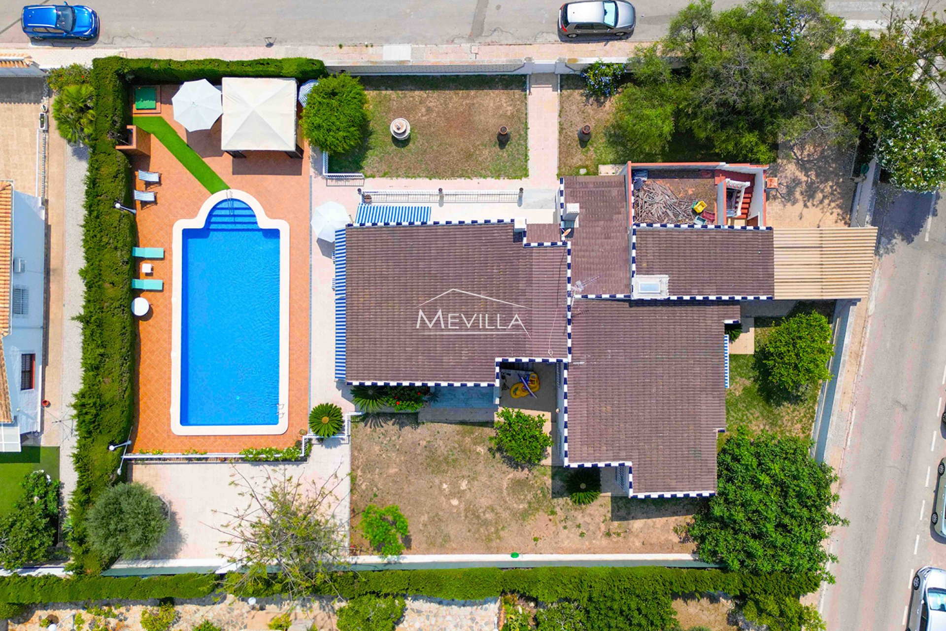 Reventas - Chalet / Villa - Orihuela Costa - La Zenia