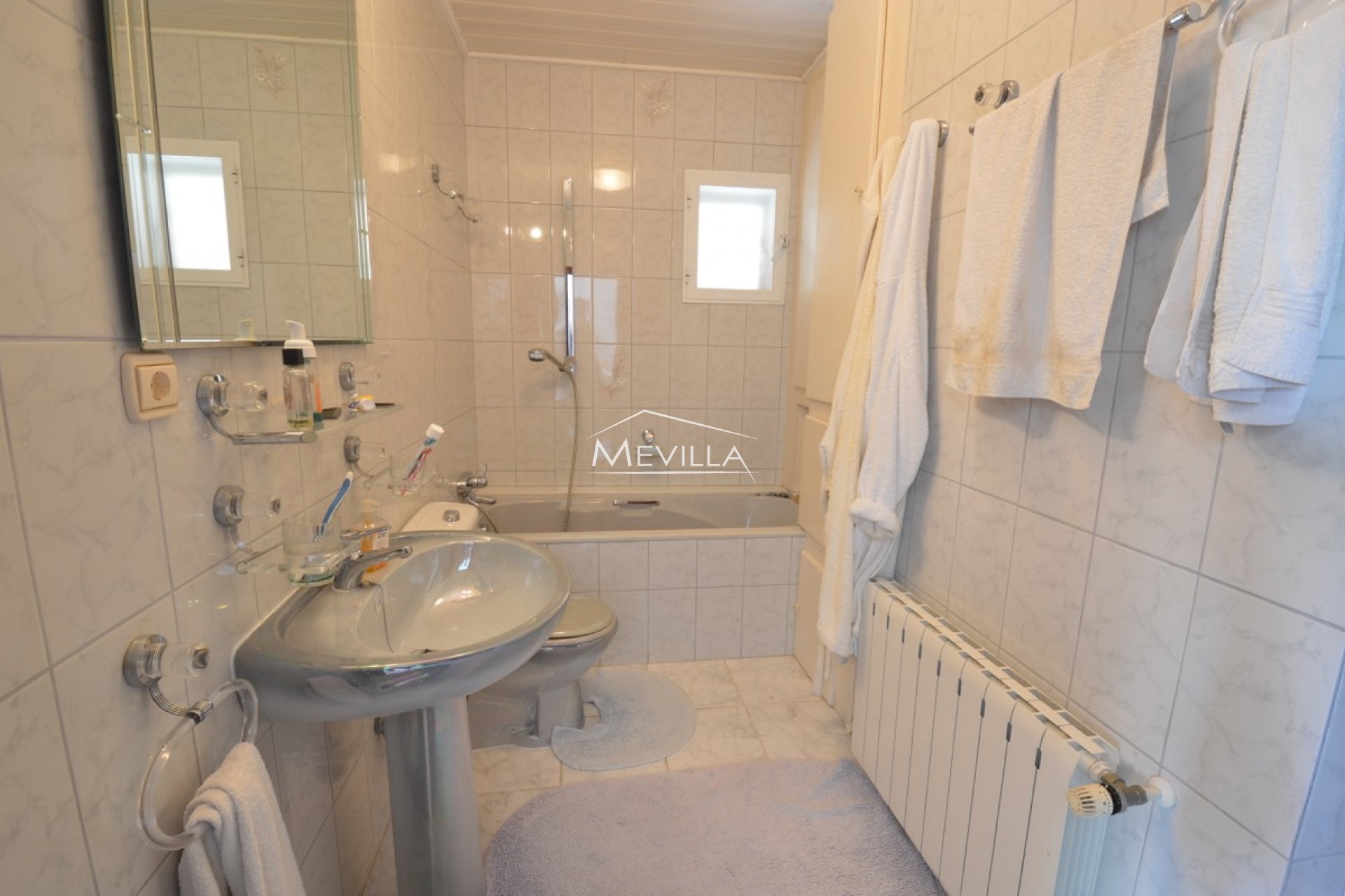 Reventas - Chalet / Villa - Orihuela Costa - La Zenia