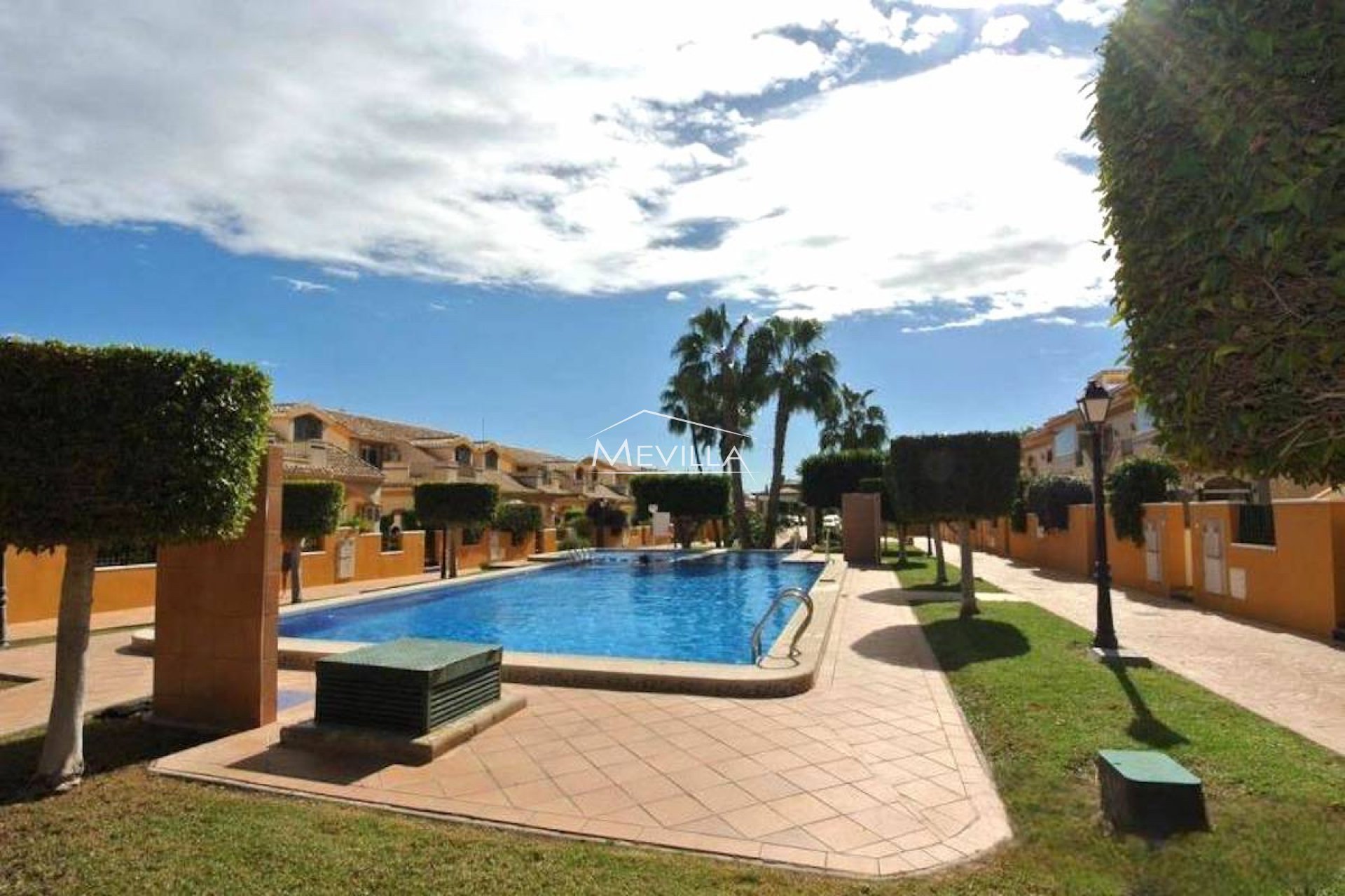 Reventas - Chalet / Villa - Orihuela Costa - Lomas de Cabo Roig