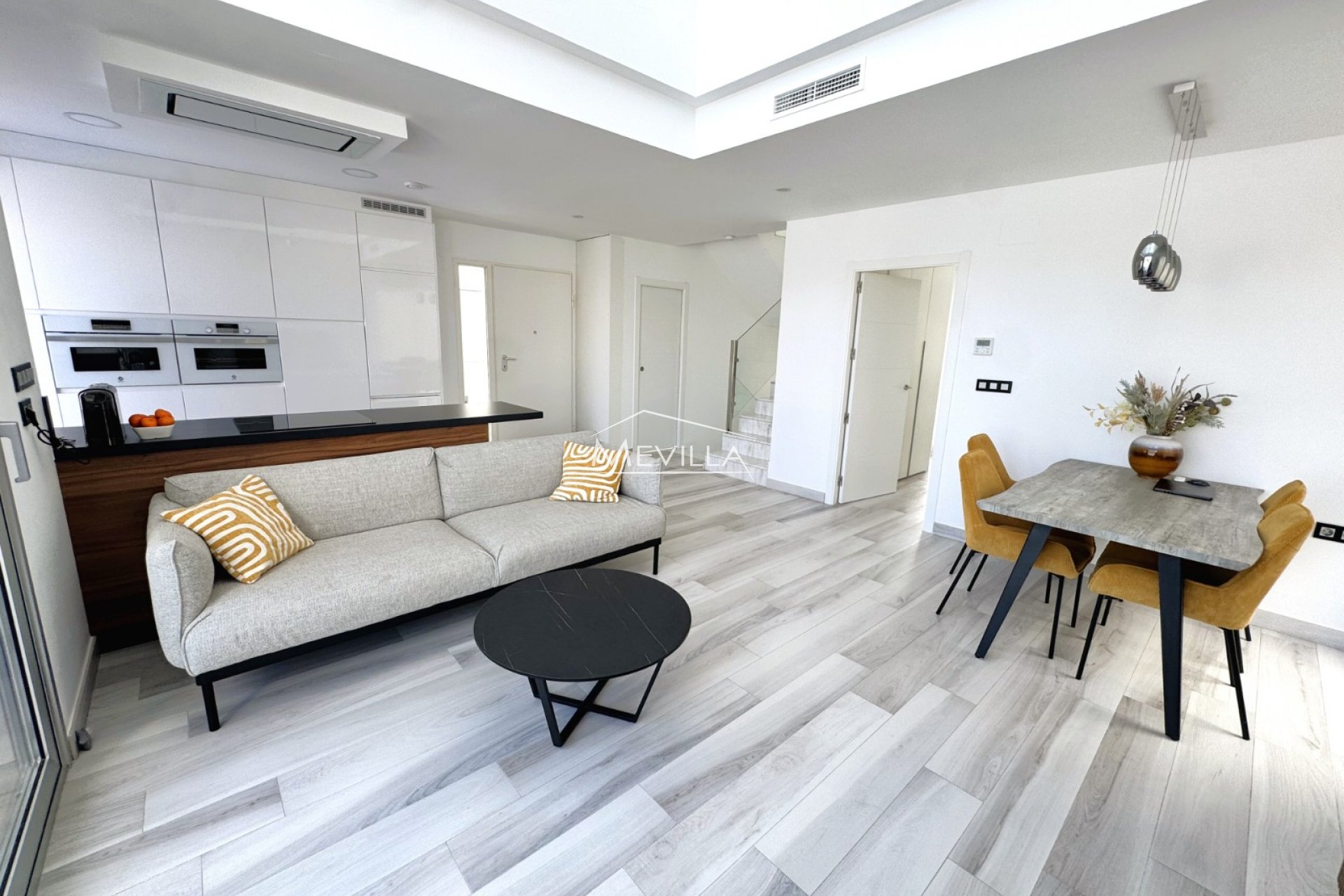 Reventas - Chalet / Villa - Orihuela Costa - Lomas de Cabo Roig