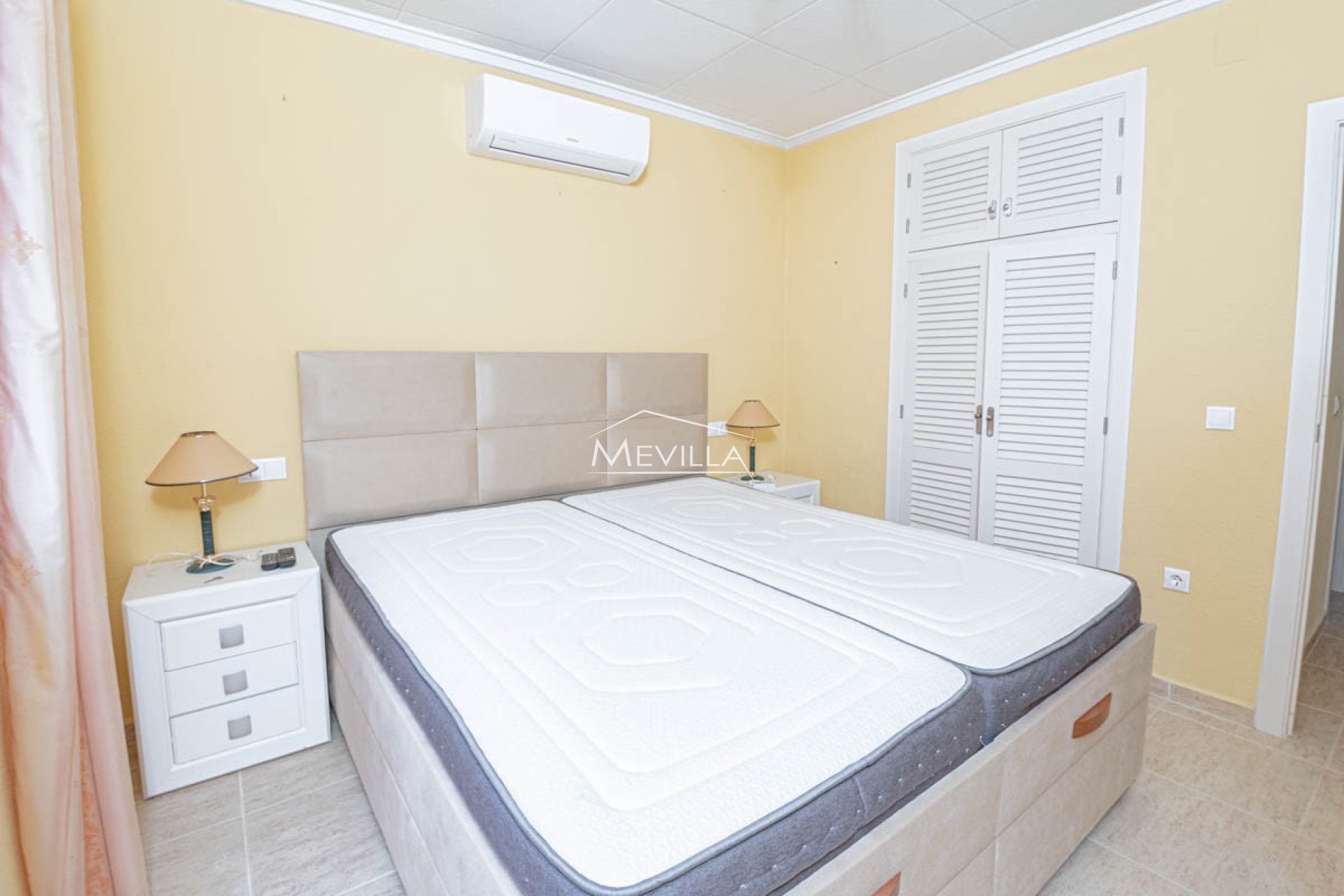Reventas - Chalet / Villa - Orihuela Costa - Mil Palmeras