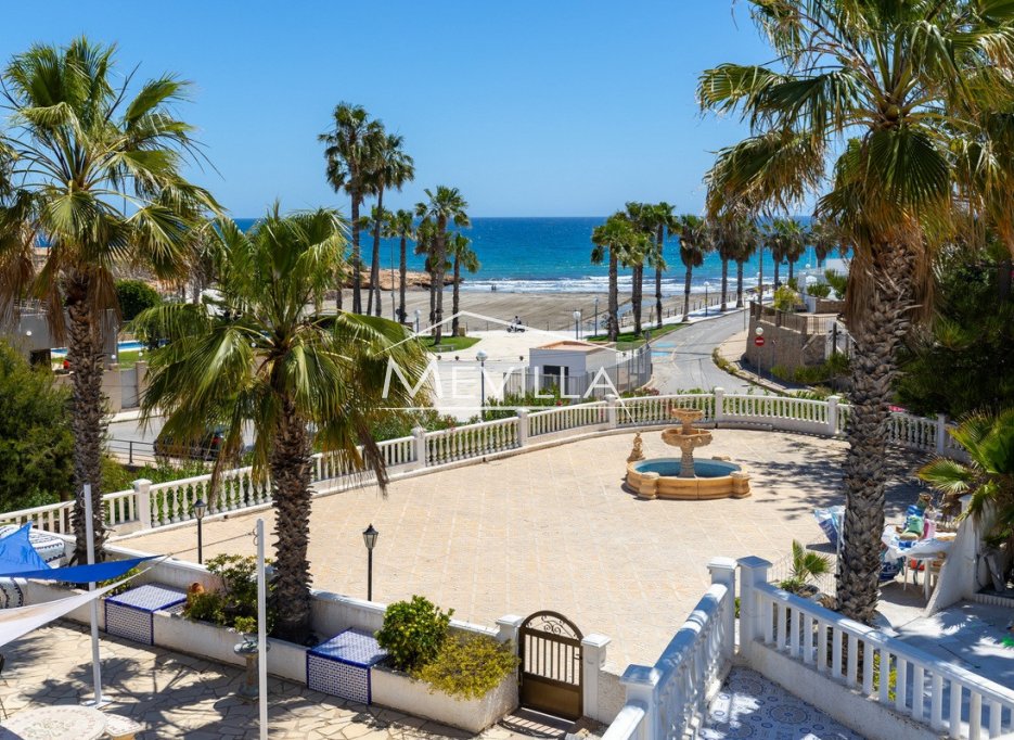 Reventas - Chalet / Villa - Orihuela Costa - Playa Flamenca