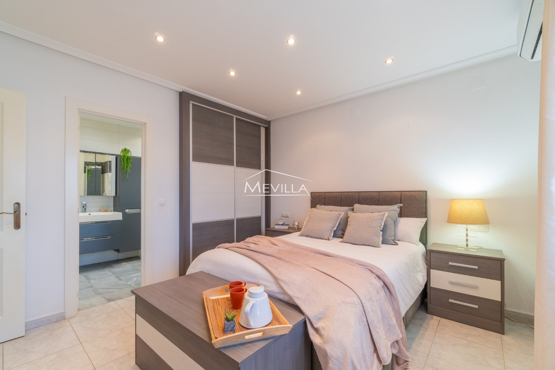 Reventas - Chalet / Villa - Orihuela Costa - Playa Flamenca