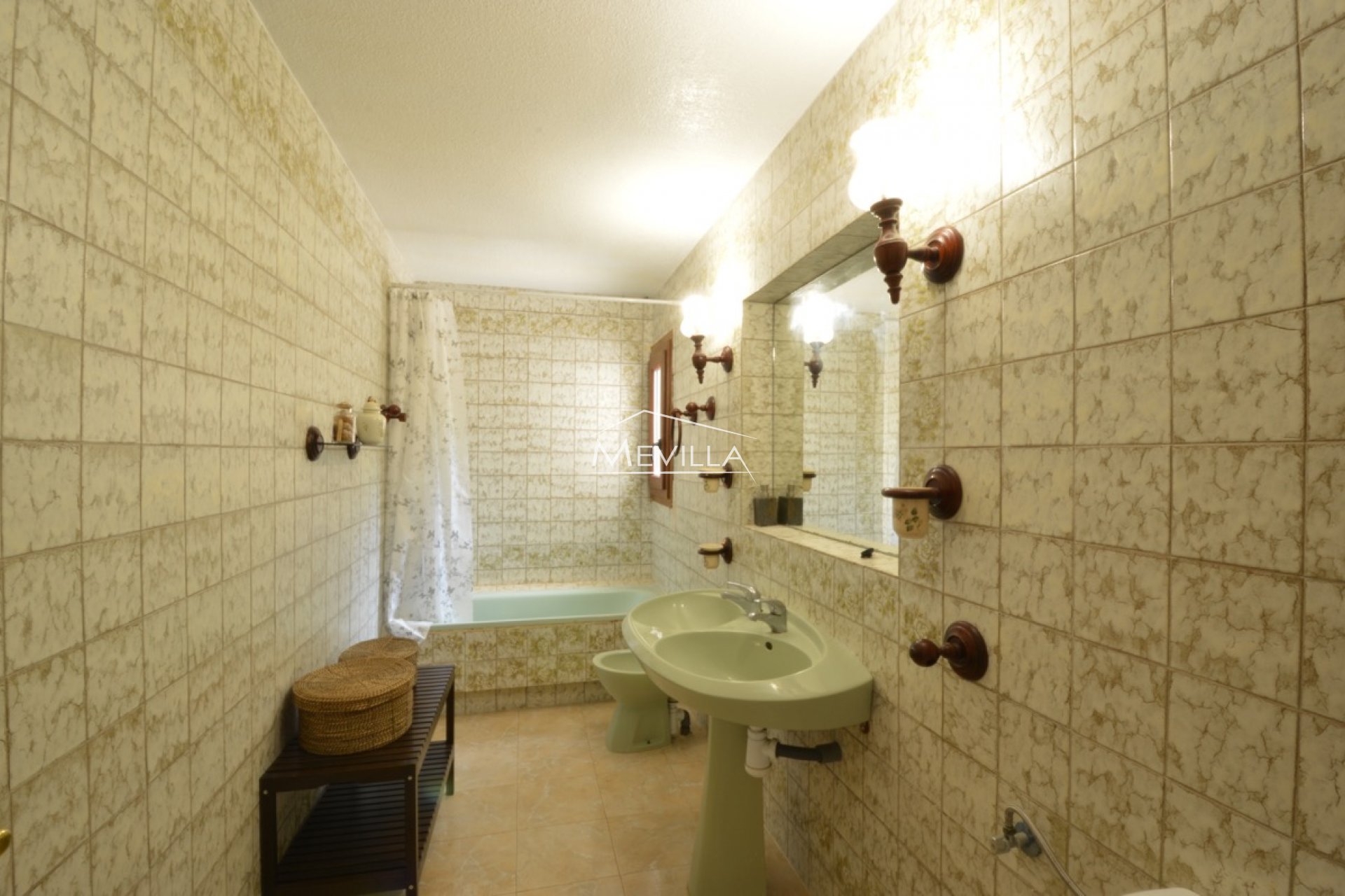 Reventas - Chalet / Villa - Orihuela Costa - Punta Prima