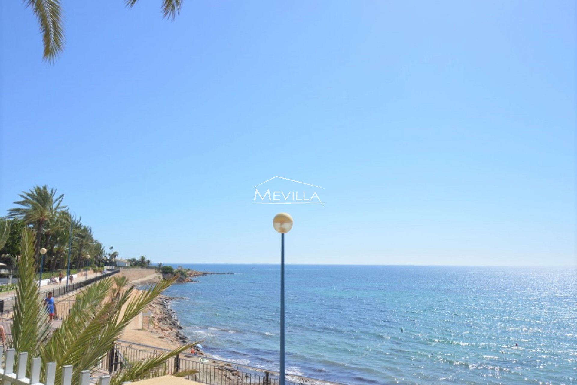 Reventas - Chalet / Villa - Orihuela Costa - Punta Prima