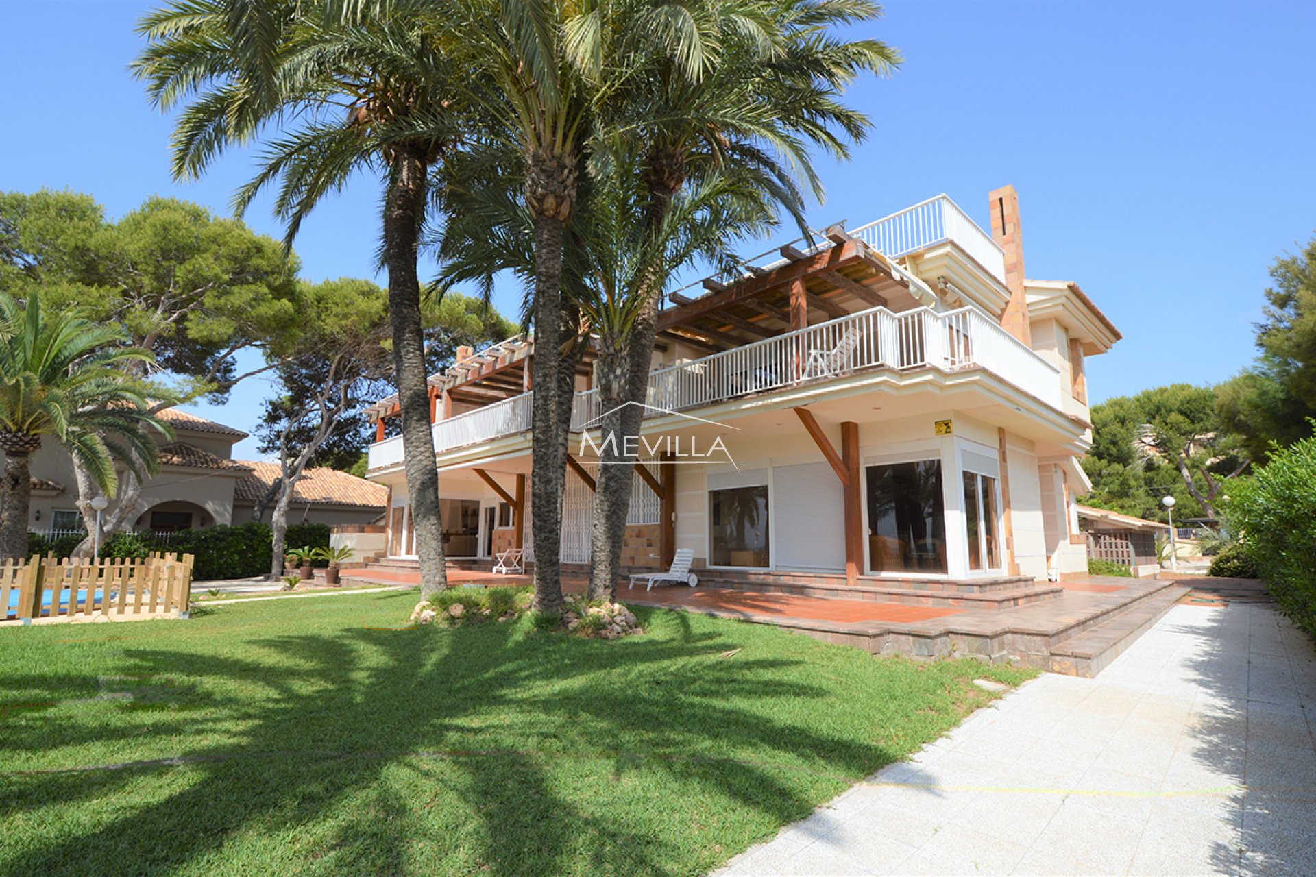 Reventas - Chalet / Villa - Orihuela Costa - Punta Prima