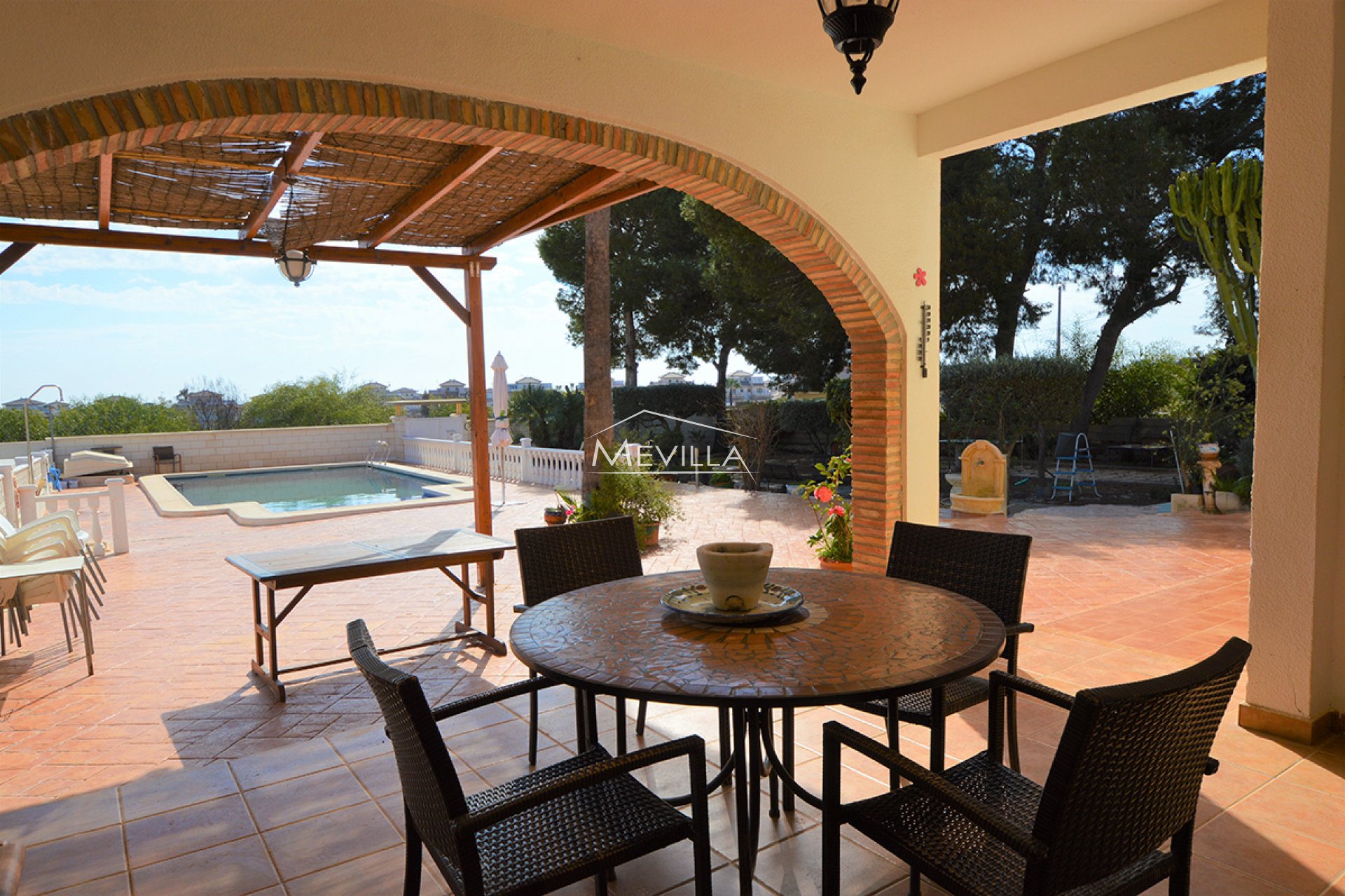 Reventas - Chalet / Villa - Orihuela Costa - Villamartin