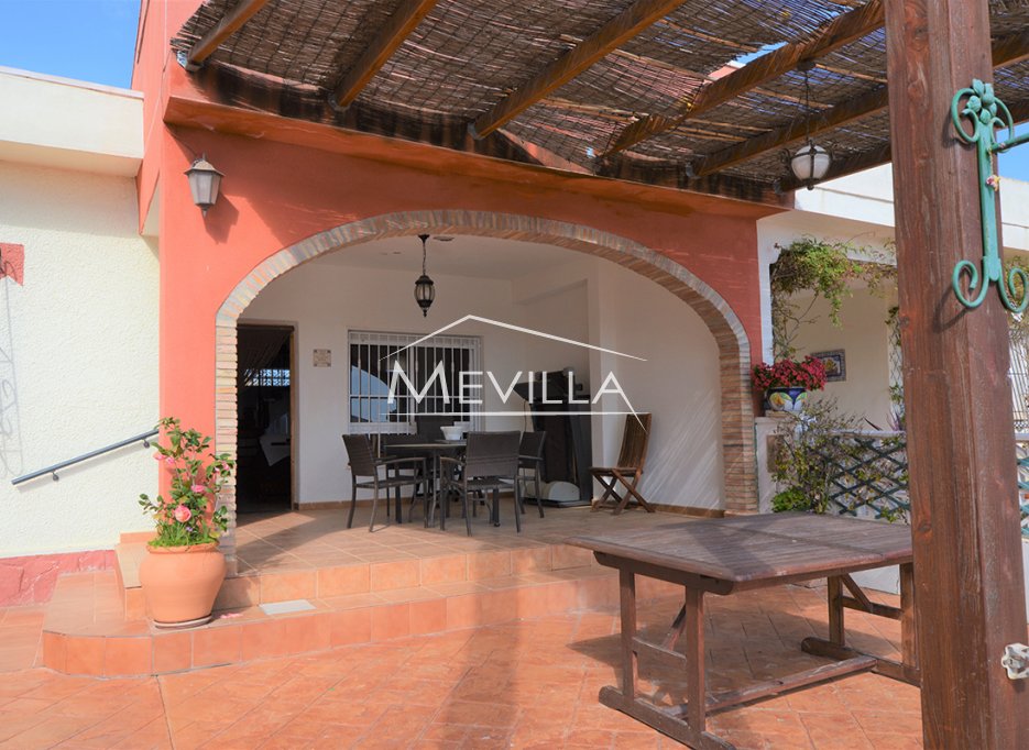 Reventas - Chalet / Villa - Orihuela Costa - Villamartin