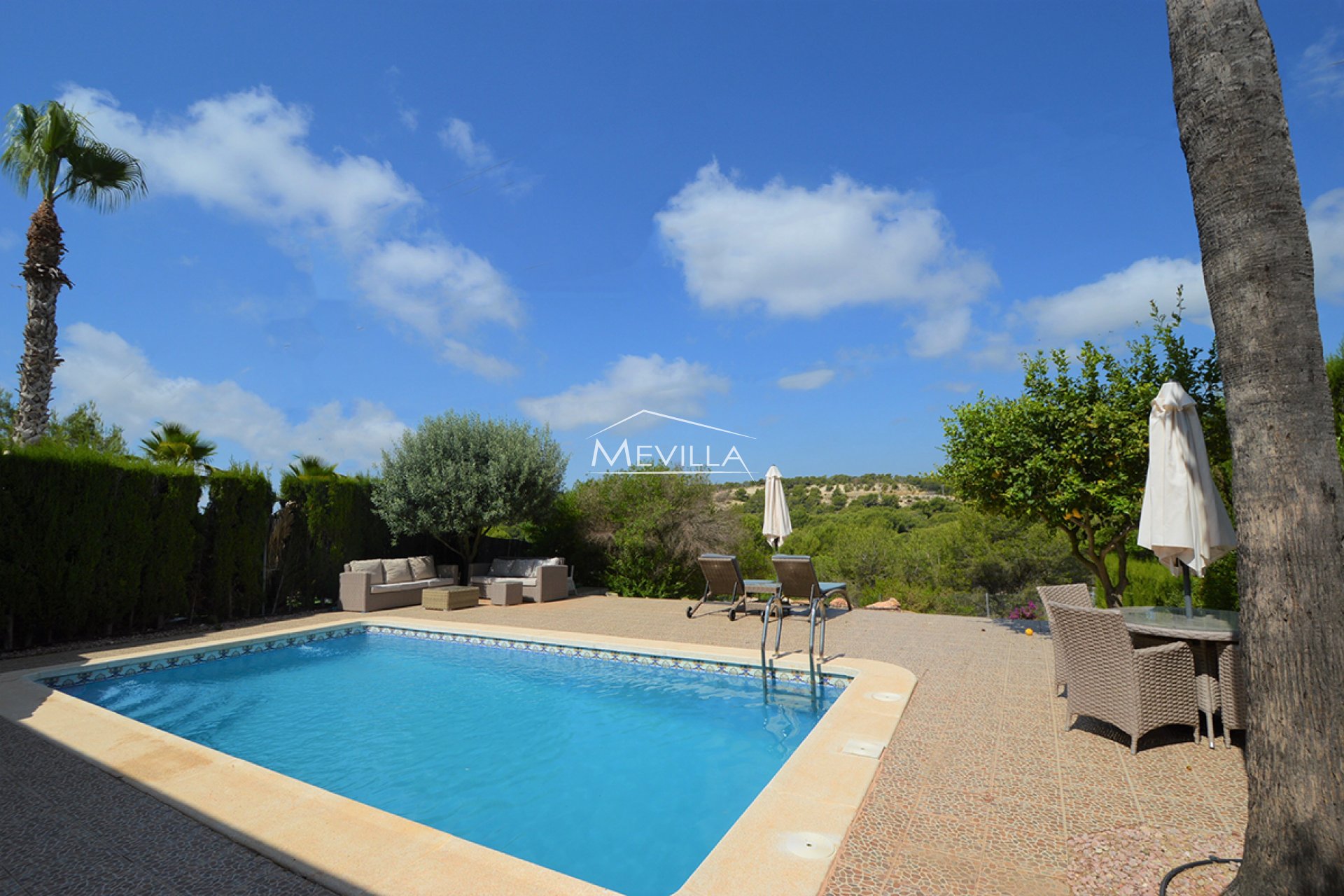 Reventas - Chalet / Villa - Orihuela Costa - Villamartin
