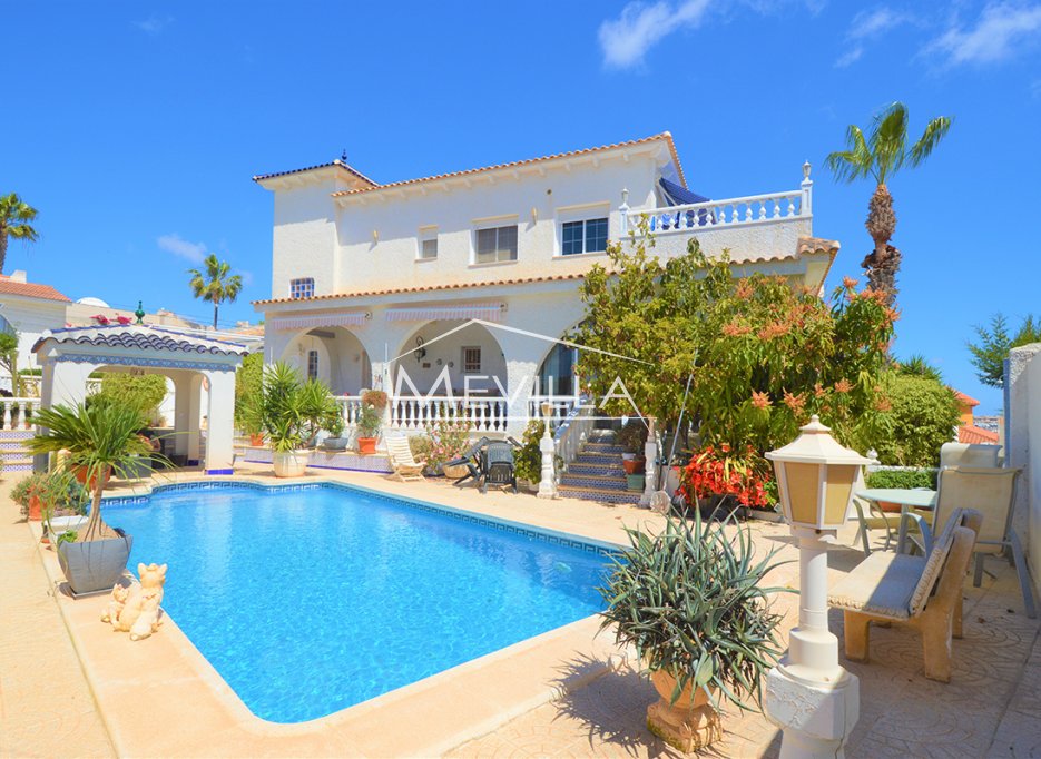 Reventas - Chalet / Villa - Orihuela Costa - Villamartin