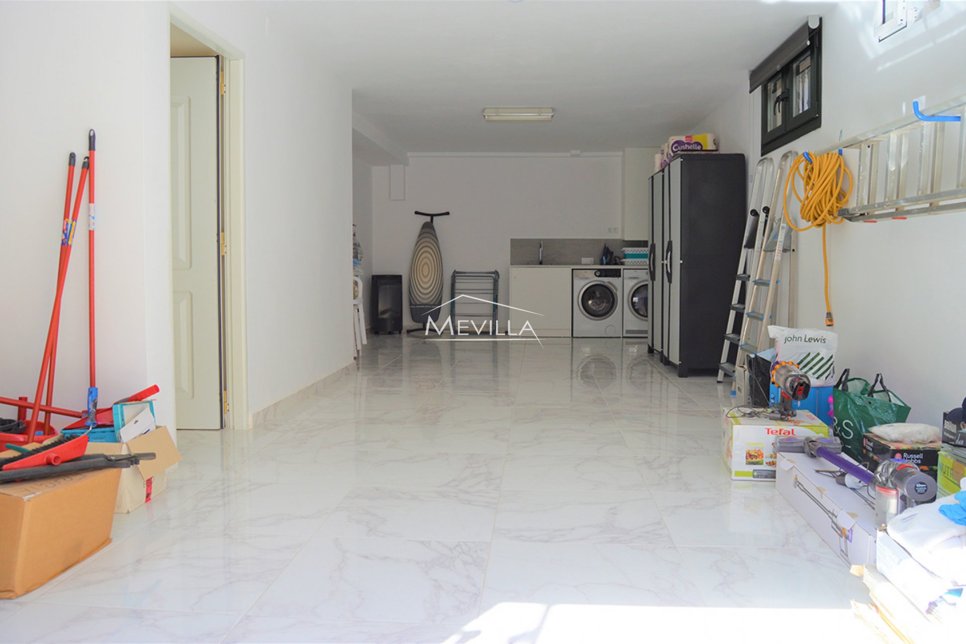 Reventas - Chalet / Villa - Orihuela Costa - Villamartin