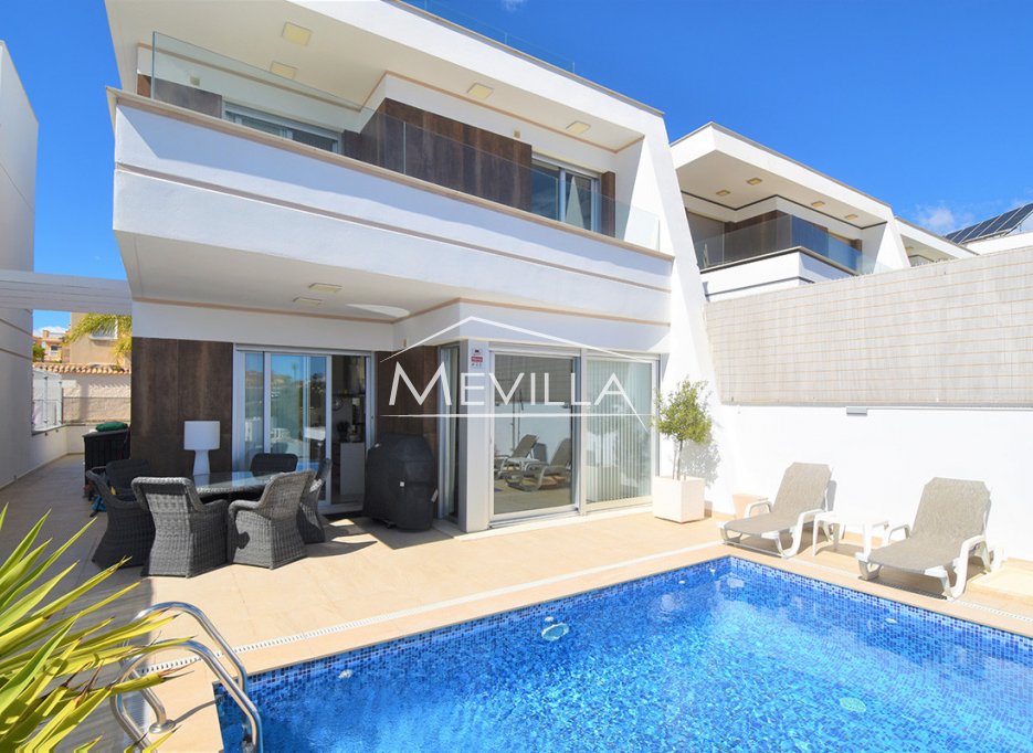 Reventas - Chalet / Villa - Orihuela Costa - Villamartin