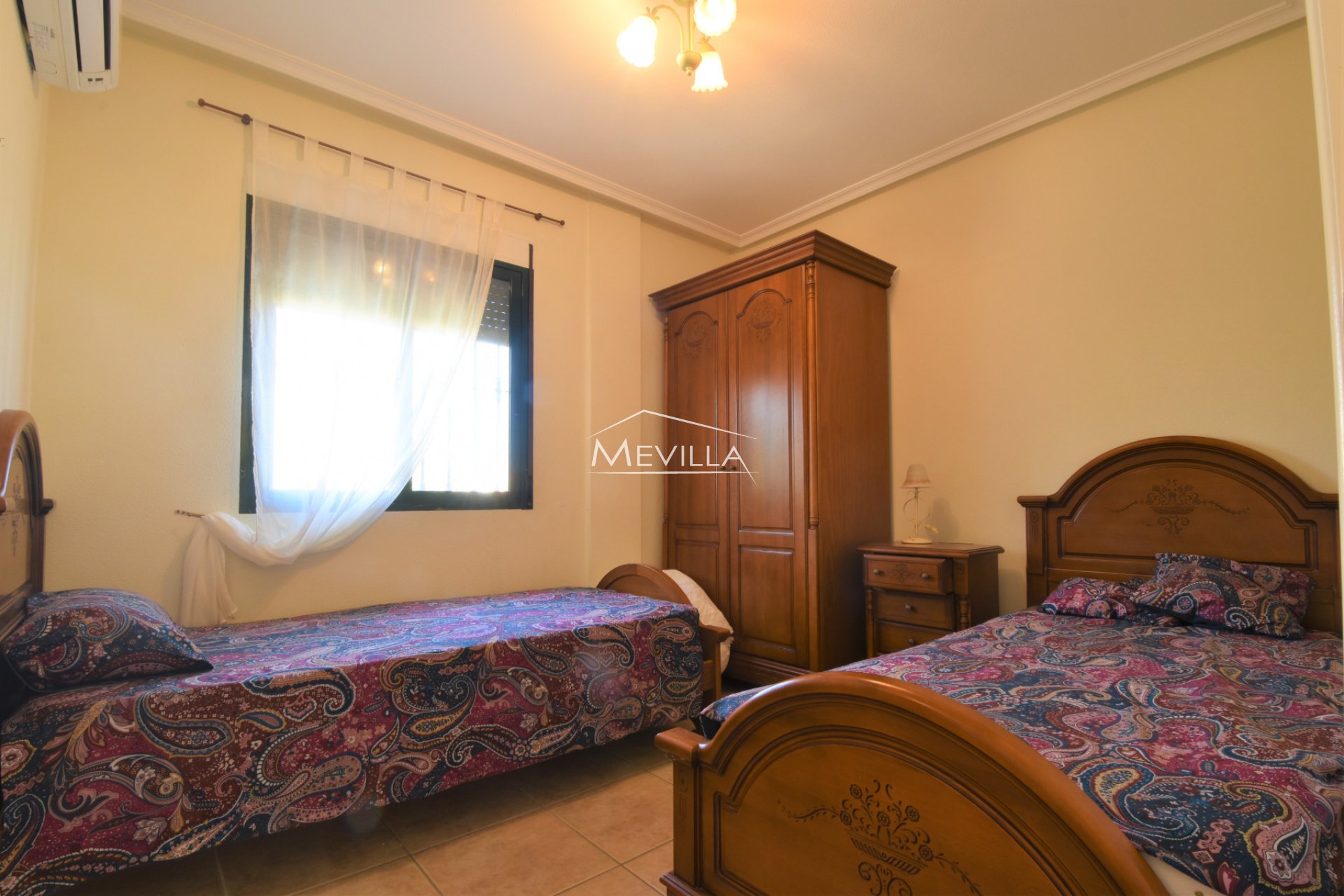 Reventas - Chalet / Villa - Orihuela Costa - Villamartin