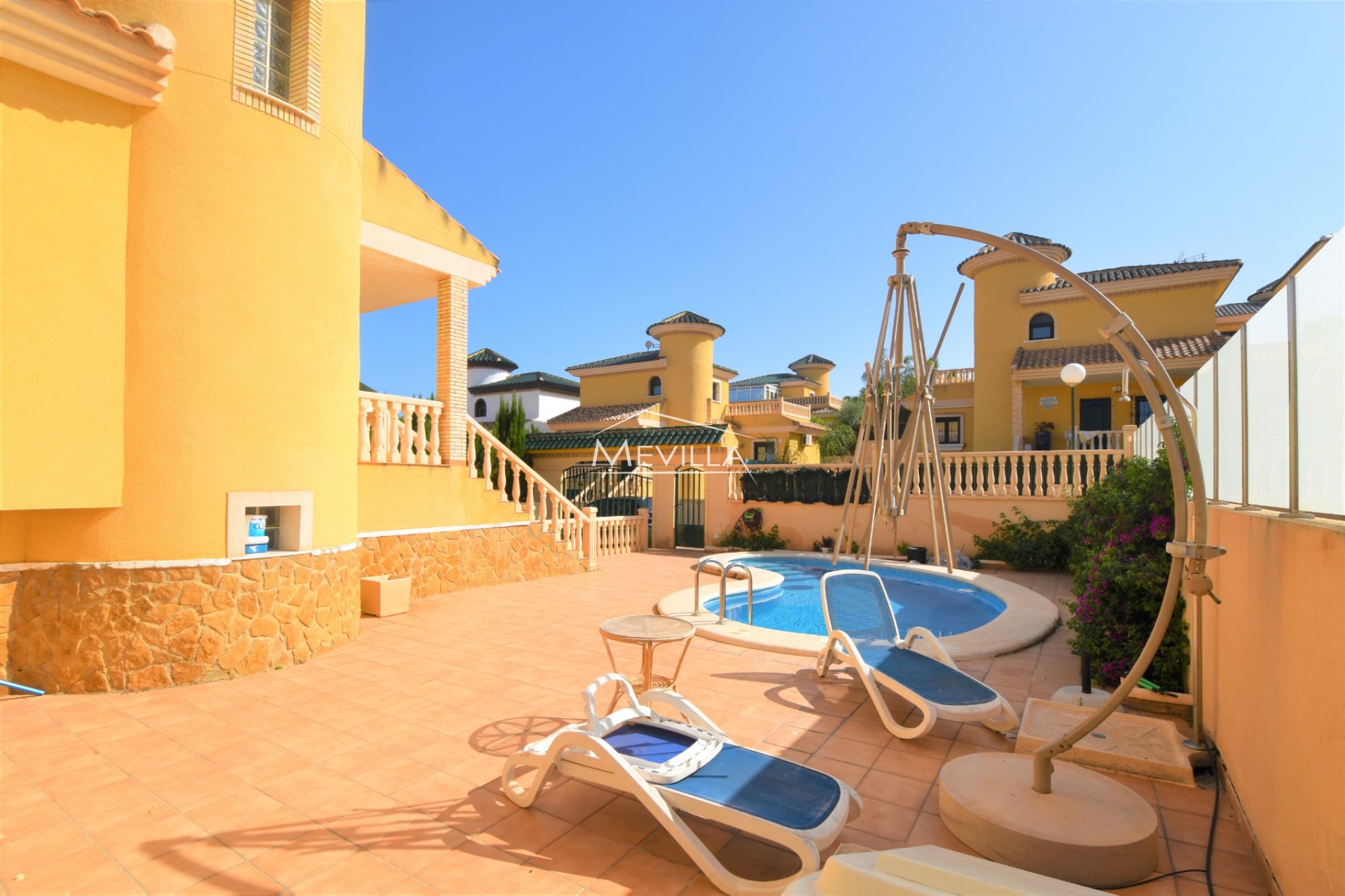 Reventas - Chalet / Villa - Orihuela Costa - Villamartin