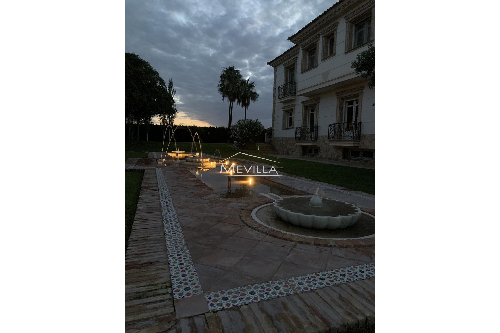 Reventas - Chalet / Villa - Orihuela