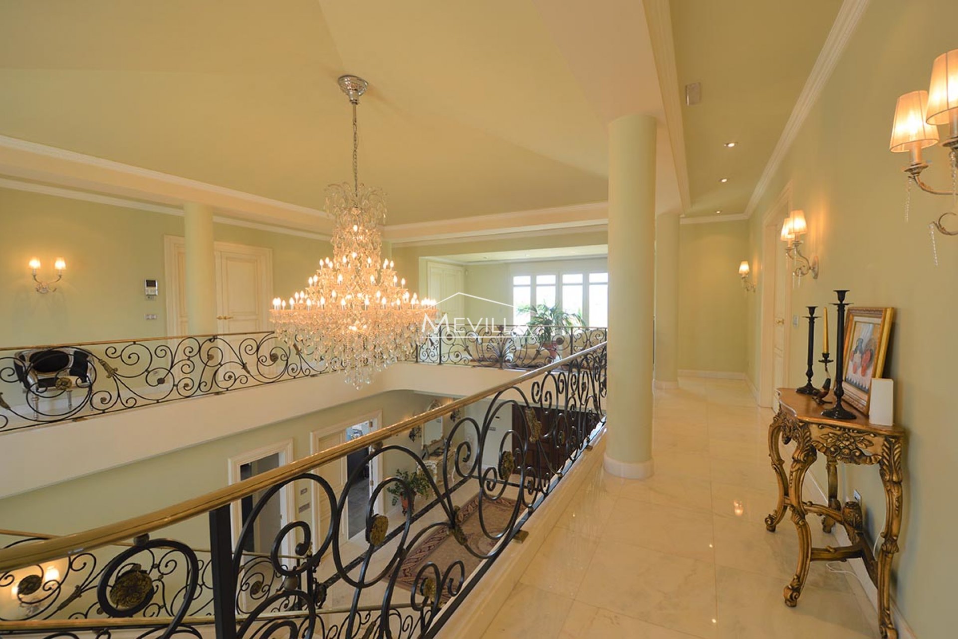 Reventas - Chalet / Villa - Orihuela