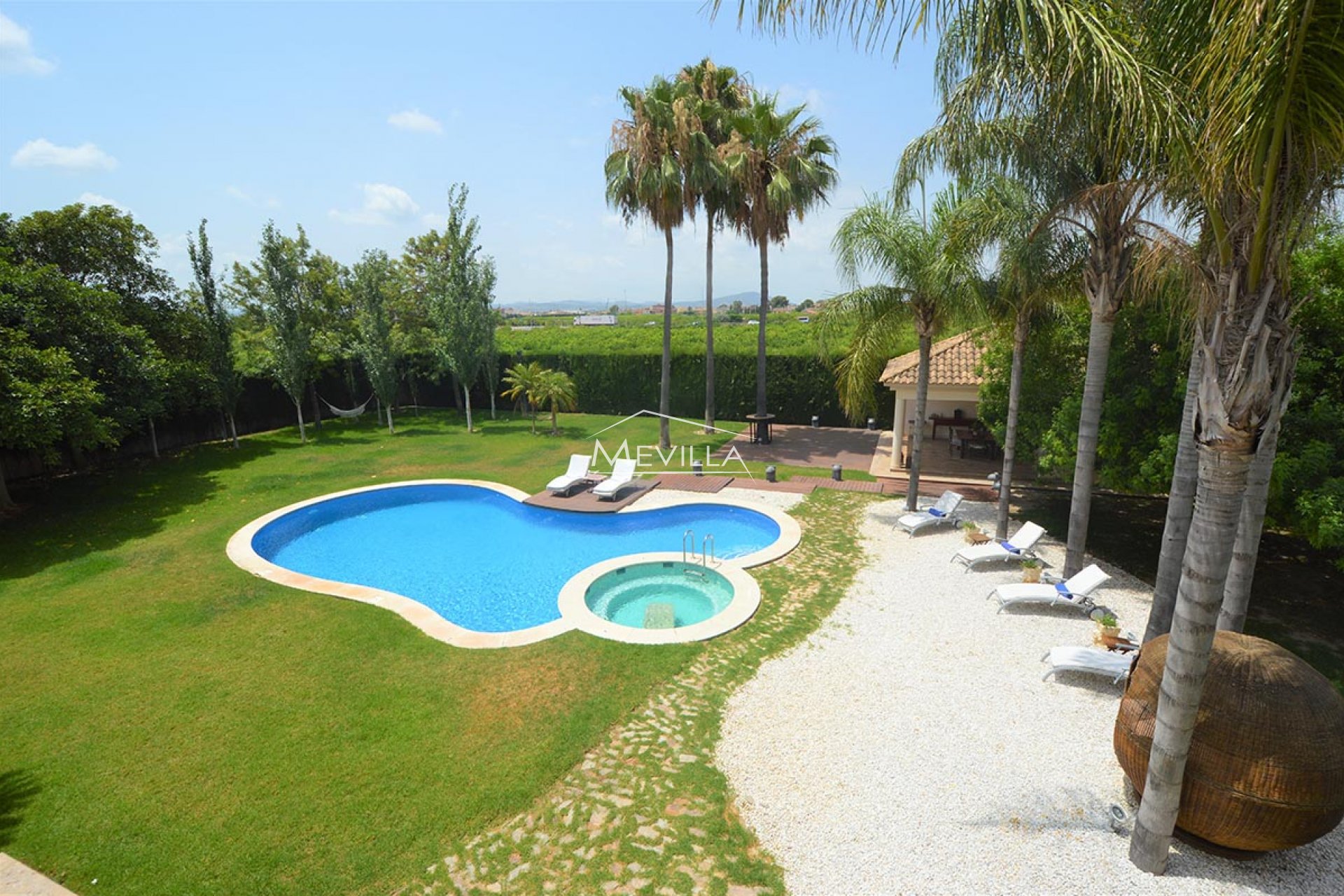 Reventas - Chalet / Villa - Orihuela