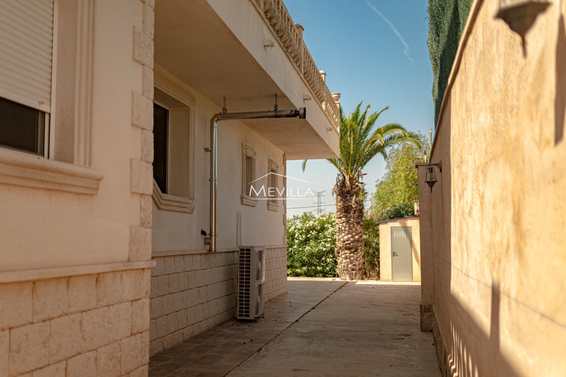 Reventas - Chalet / Villa - Orihuela