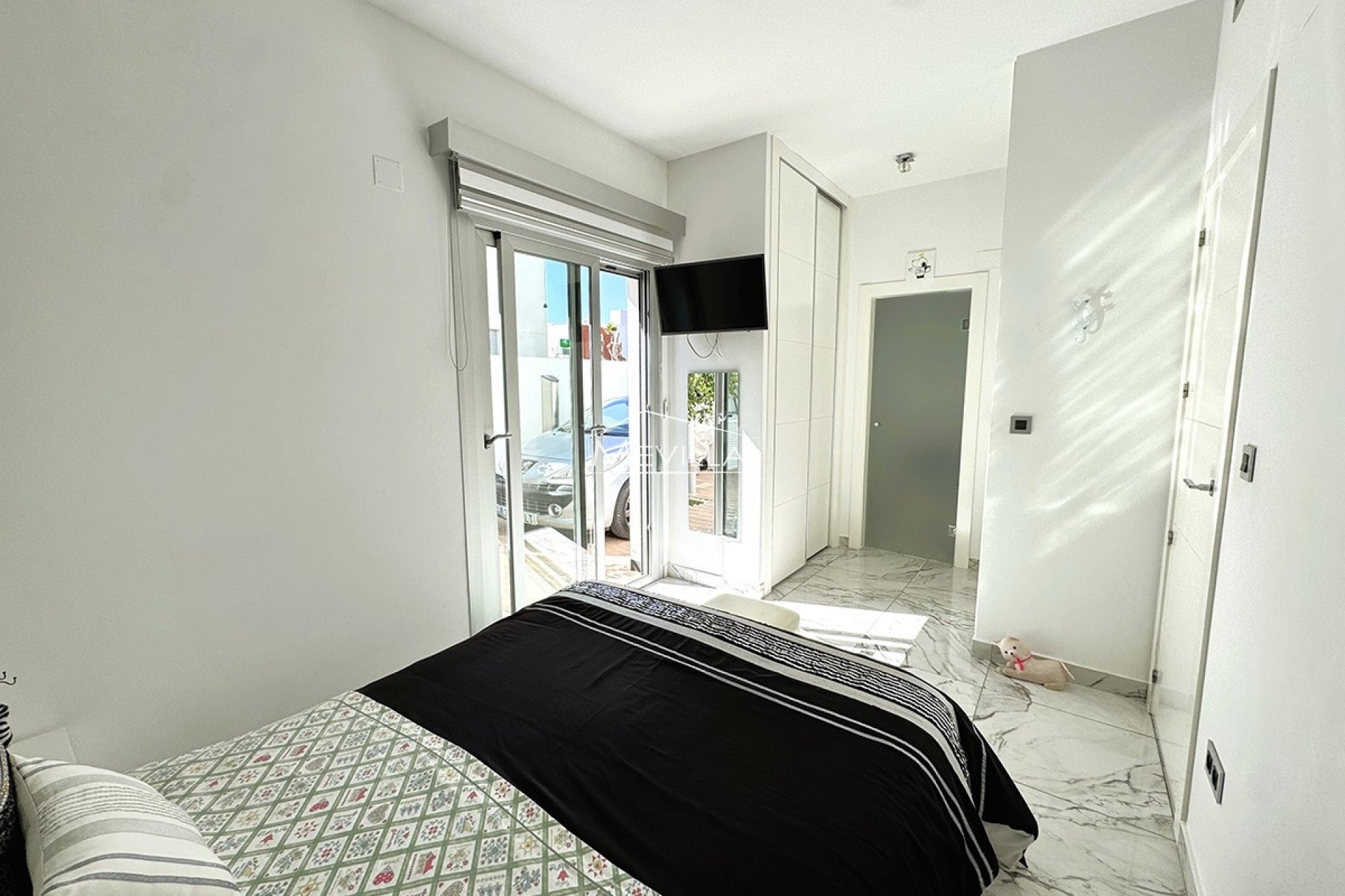 Reventas - Chalet / Villa - Pilar de la Horadada