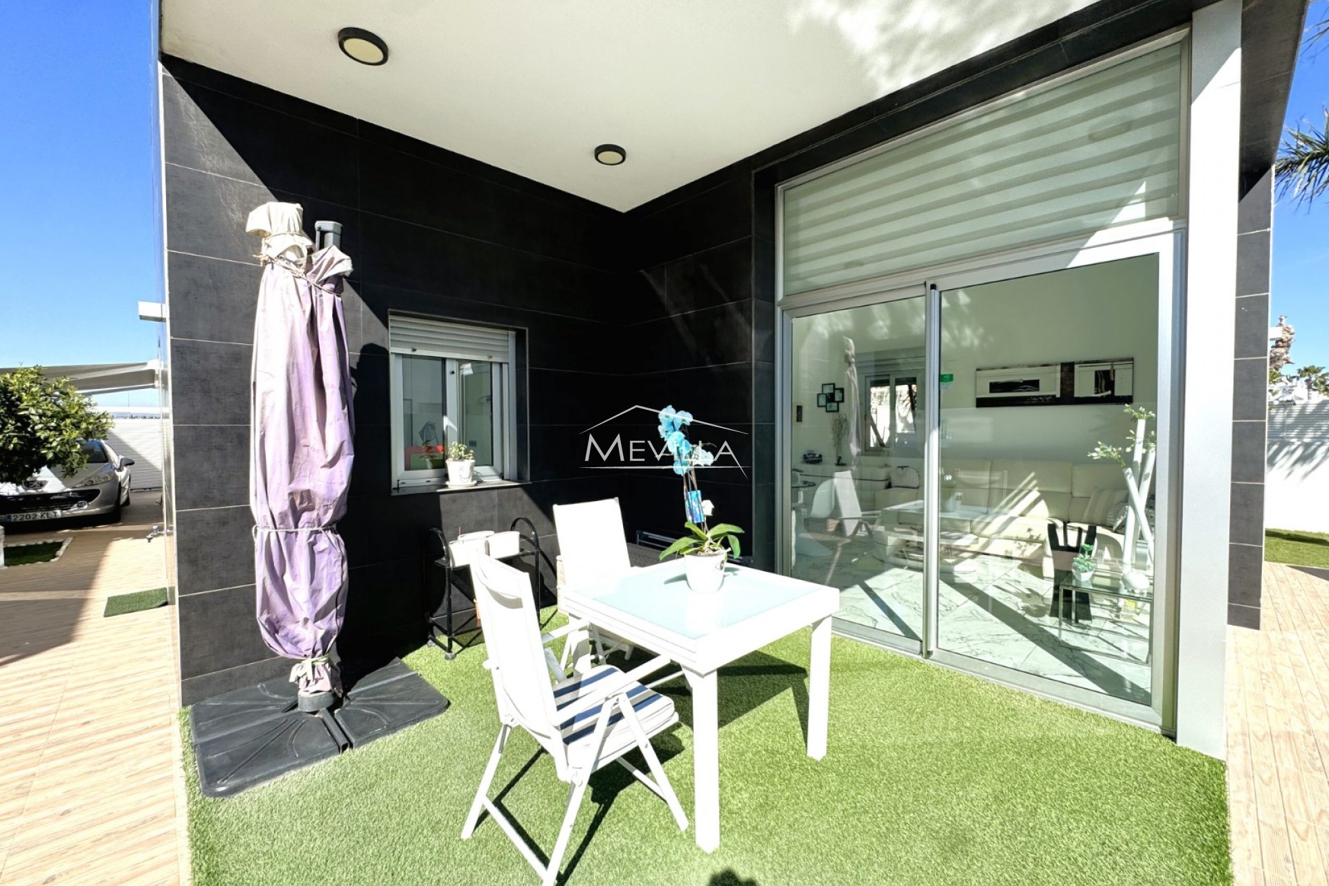 Reventas - Chalet / Villa - Pilar de la Horadada