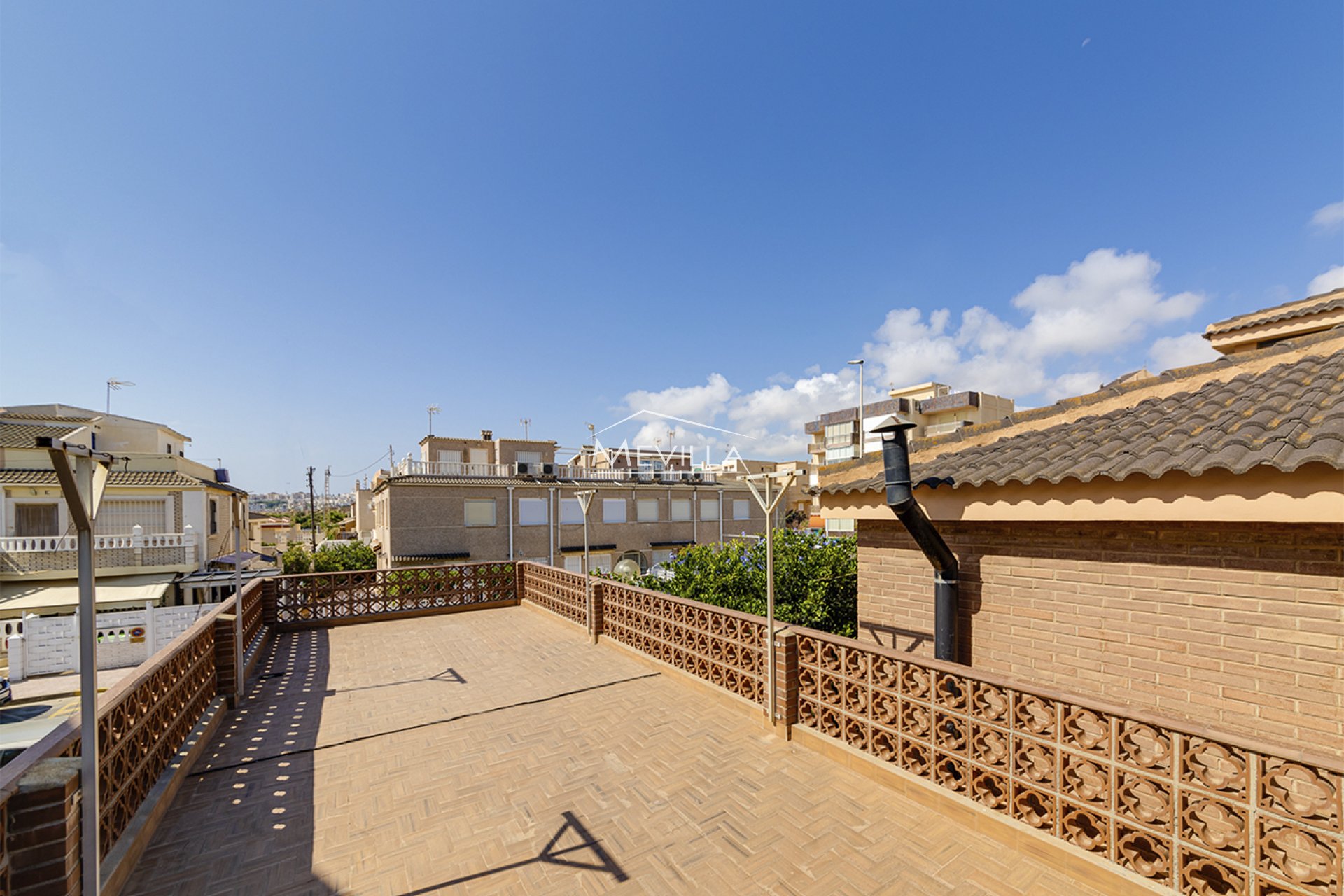 Reventas - Chalet / Villa - Torrevieja - La Mata