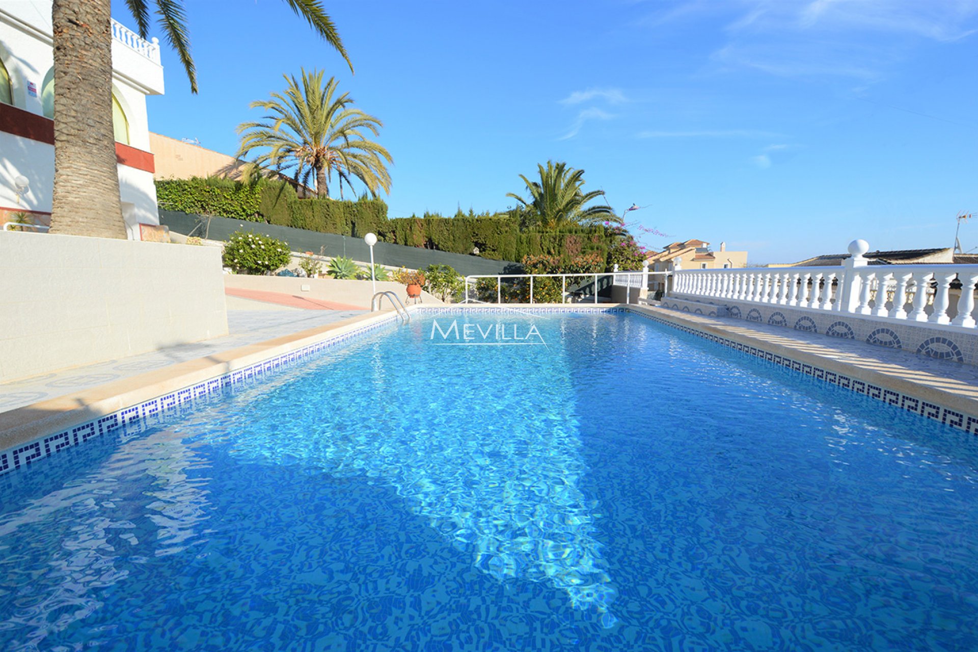 Reventas - Chalet / Villa - Torrevieja - Los Balcones