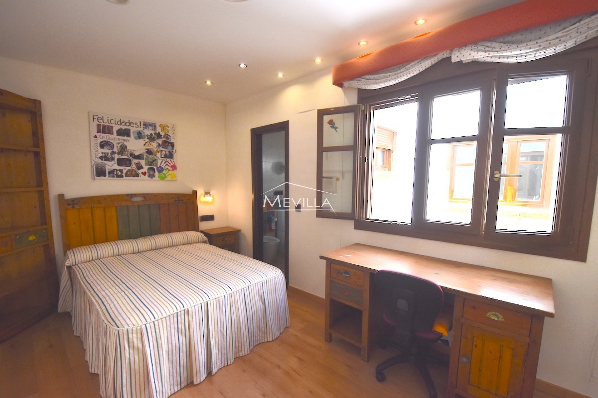 Reventas - Chalet / Villa - Torrevieja