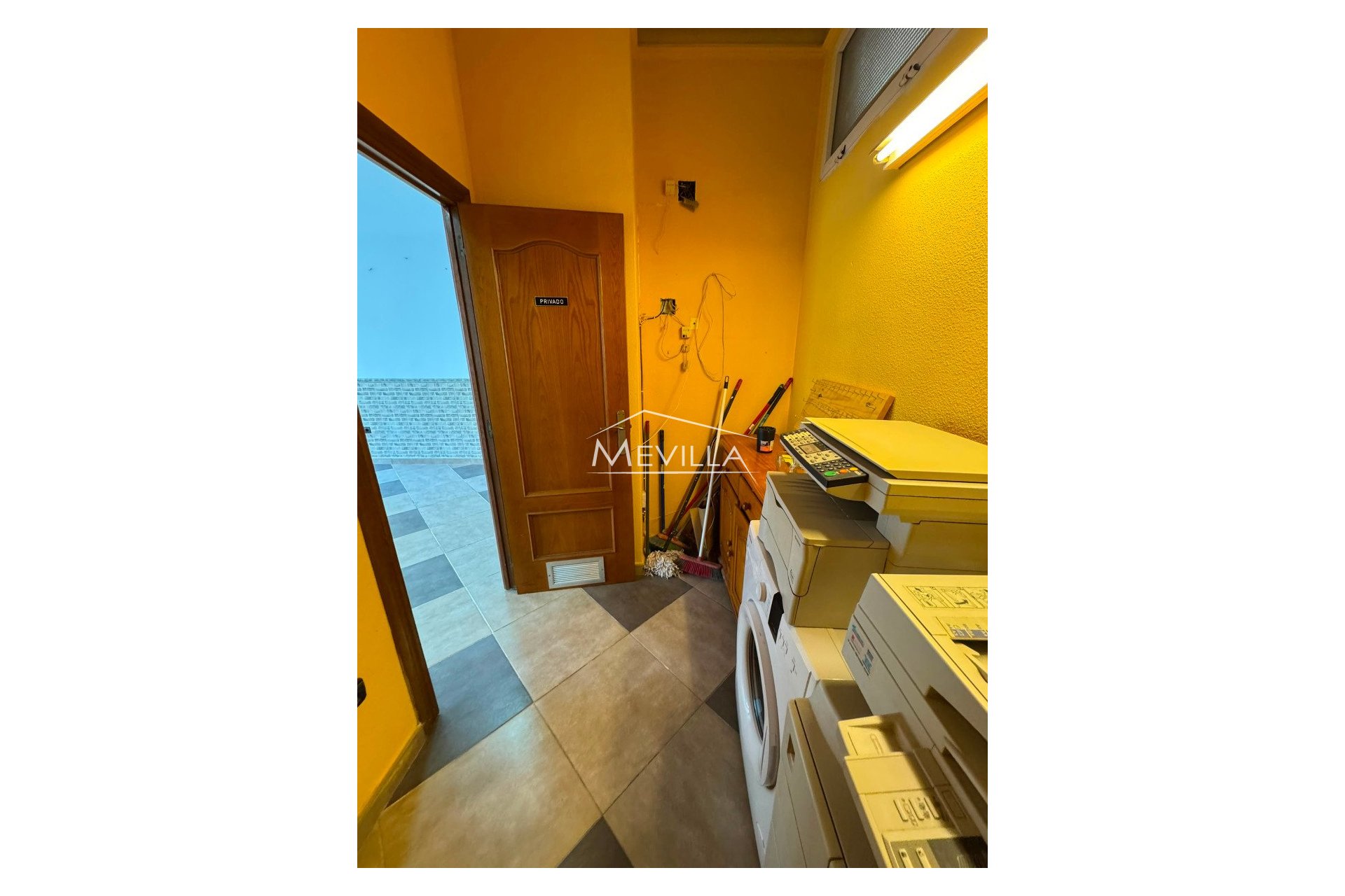 Reventas - comercial - Torrevieja - La Mata
