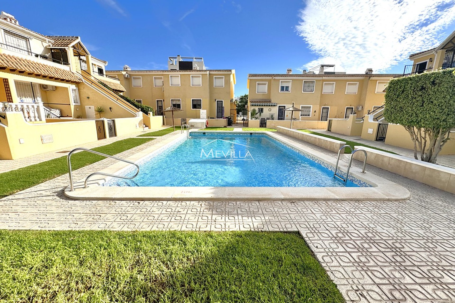 Reventas - Piso / Apartamento - Orihuela Costa - Villamartin