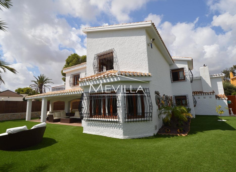 Reventes - Villa - Orihuela Costa - Campoamor