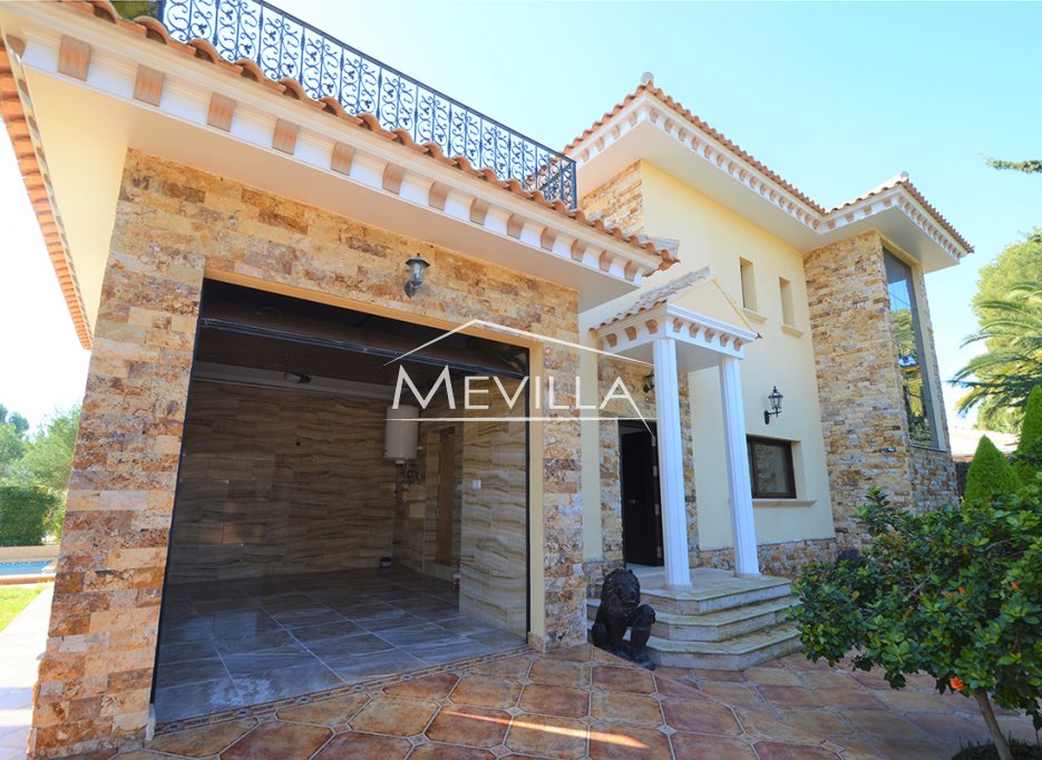 Reventes - Villa - Orihuela Costa - Campoamor