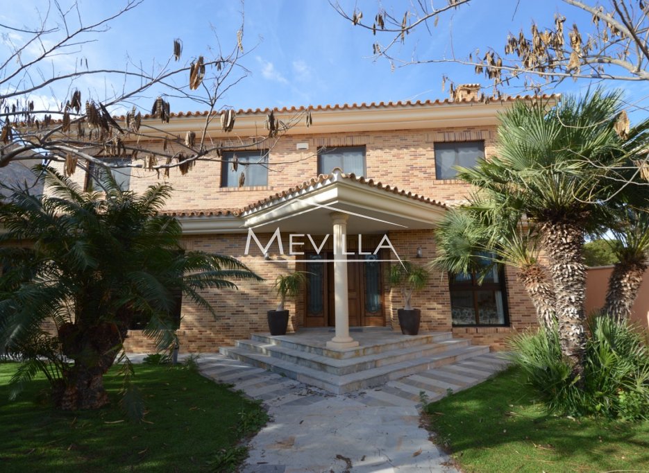 Reventes - Villa - Orihuela Costa - Campoamor